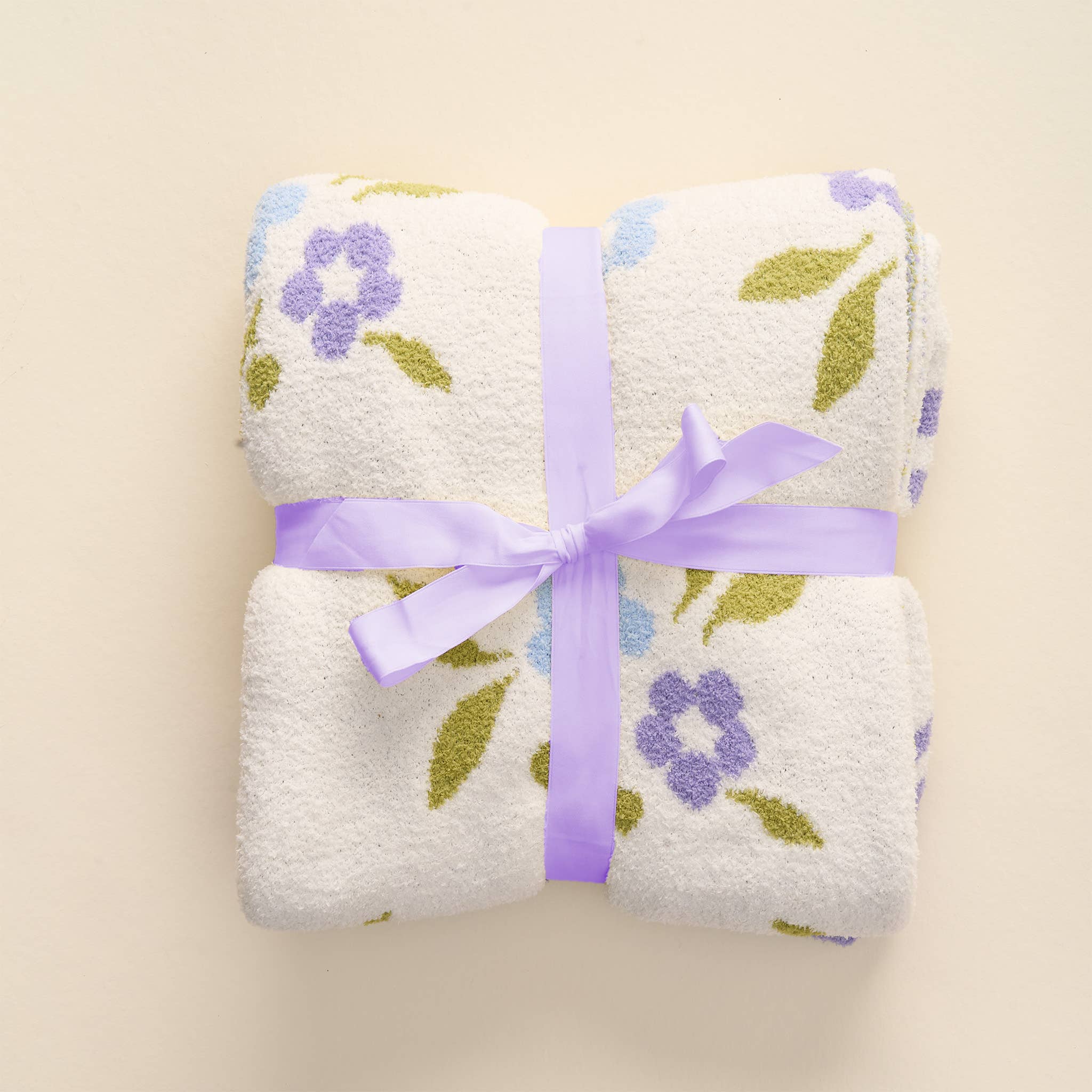 Cozy Dreams Luxe Blanket - Scalloped Floral Periwinkle