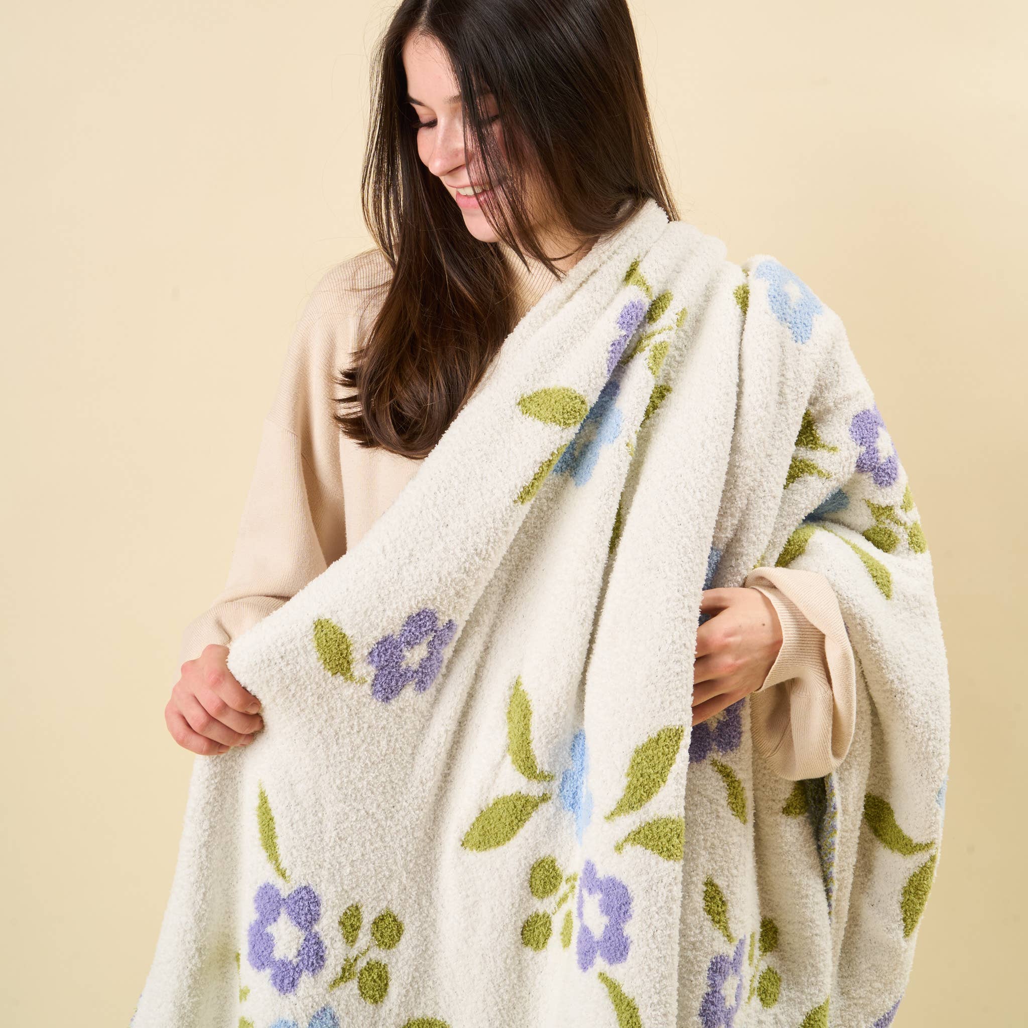 Cozy Dreams Luxe Blanket - Scalloped Floral Periwinkle