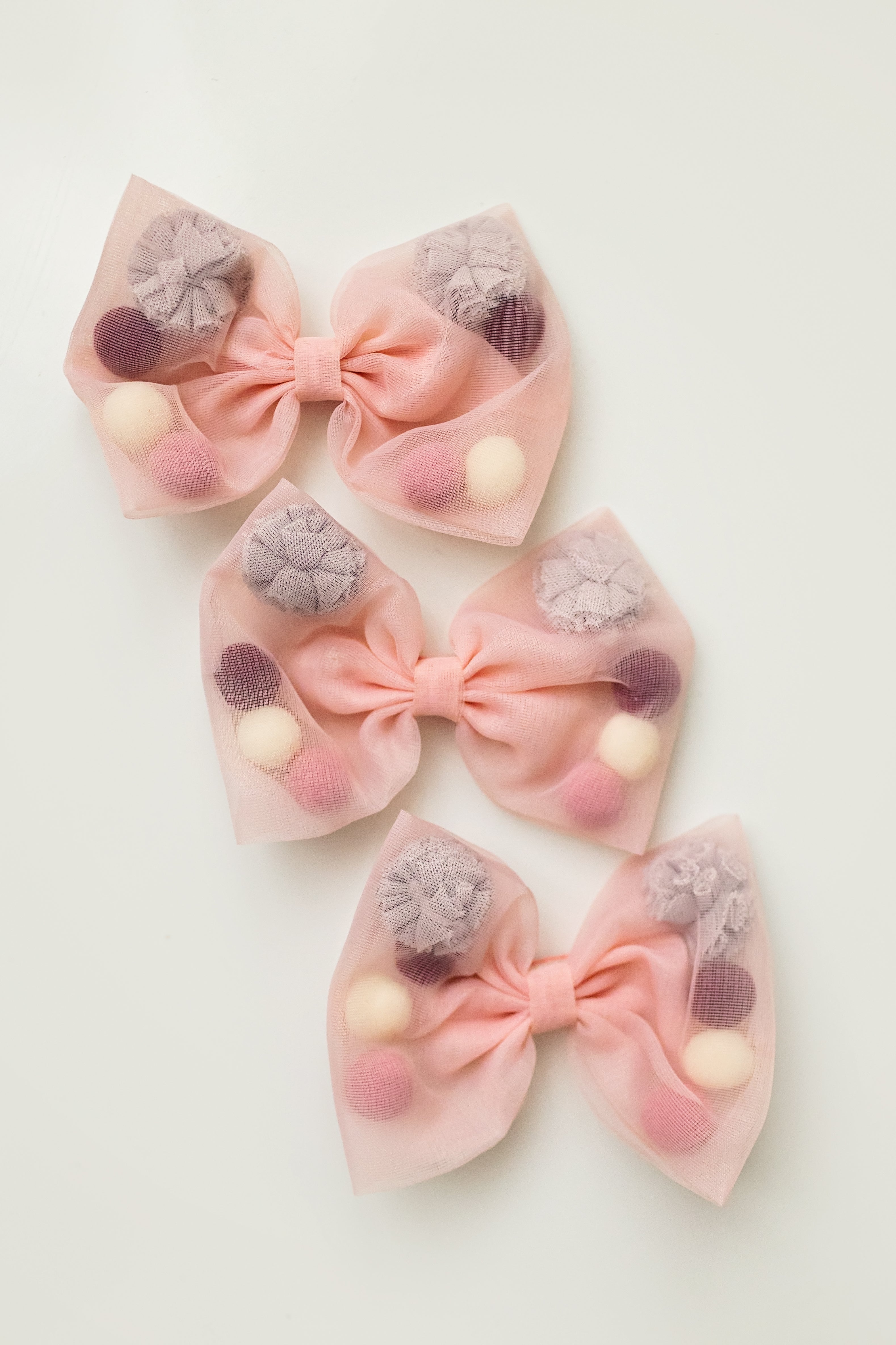Mesh Pom Pom Bow - Fairytale