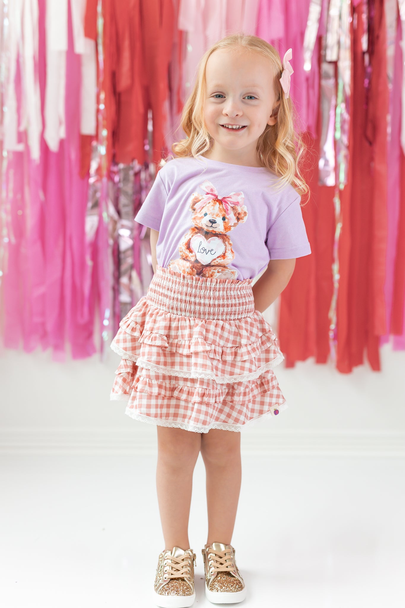 Model is wearing a 6Y