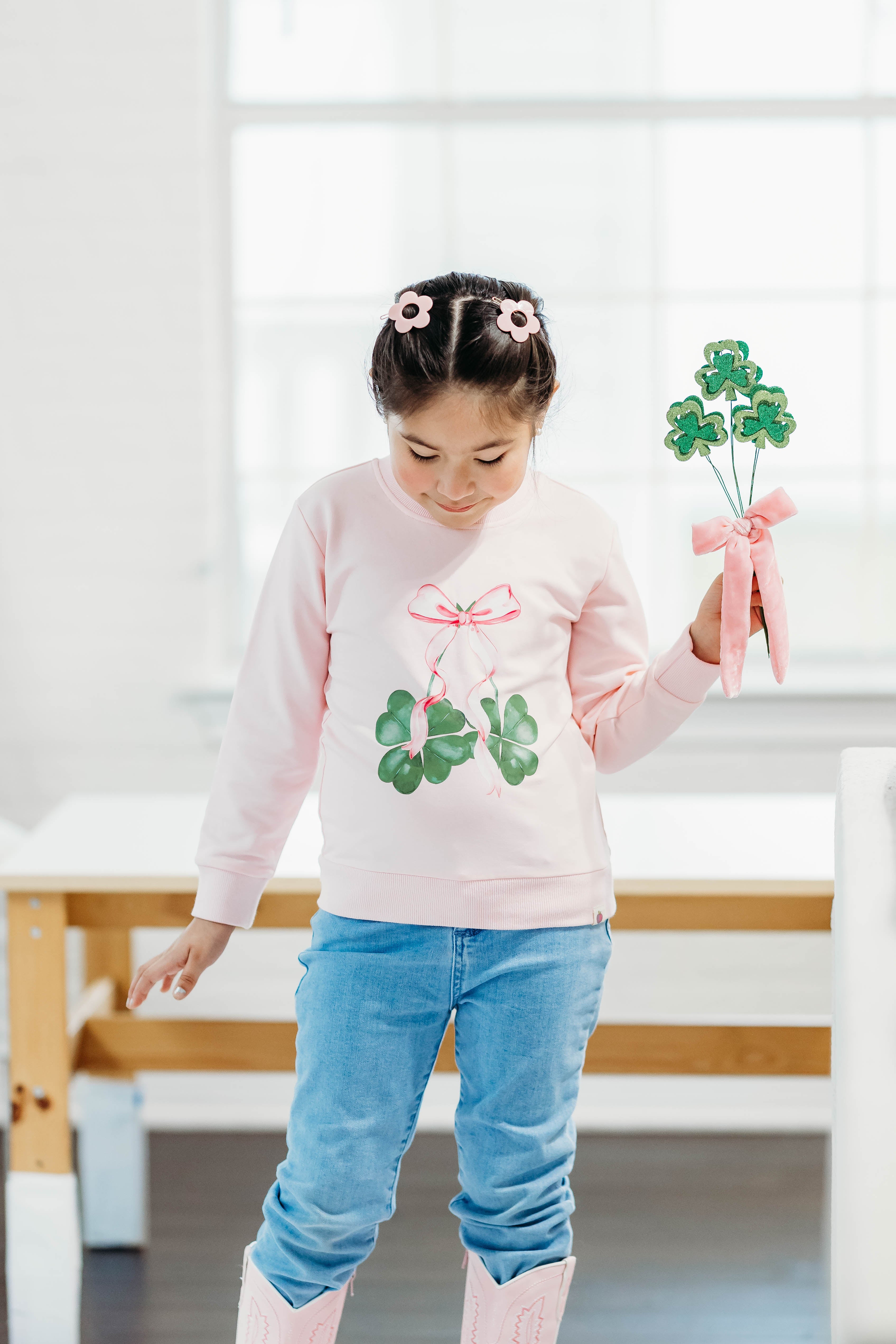 Sweater - Coquette Clover