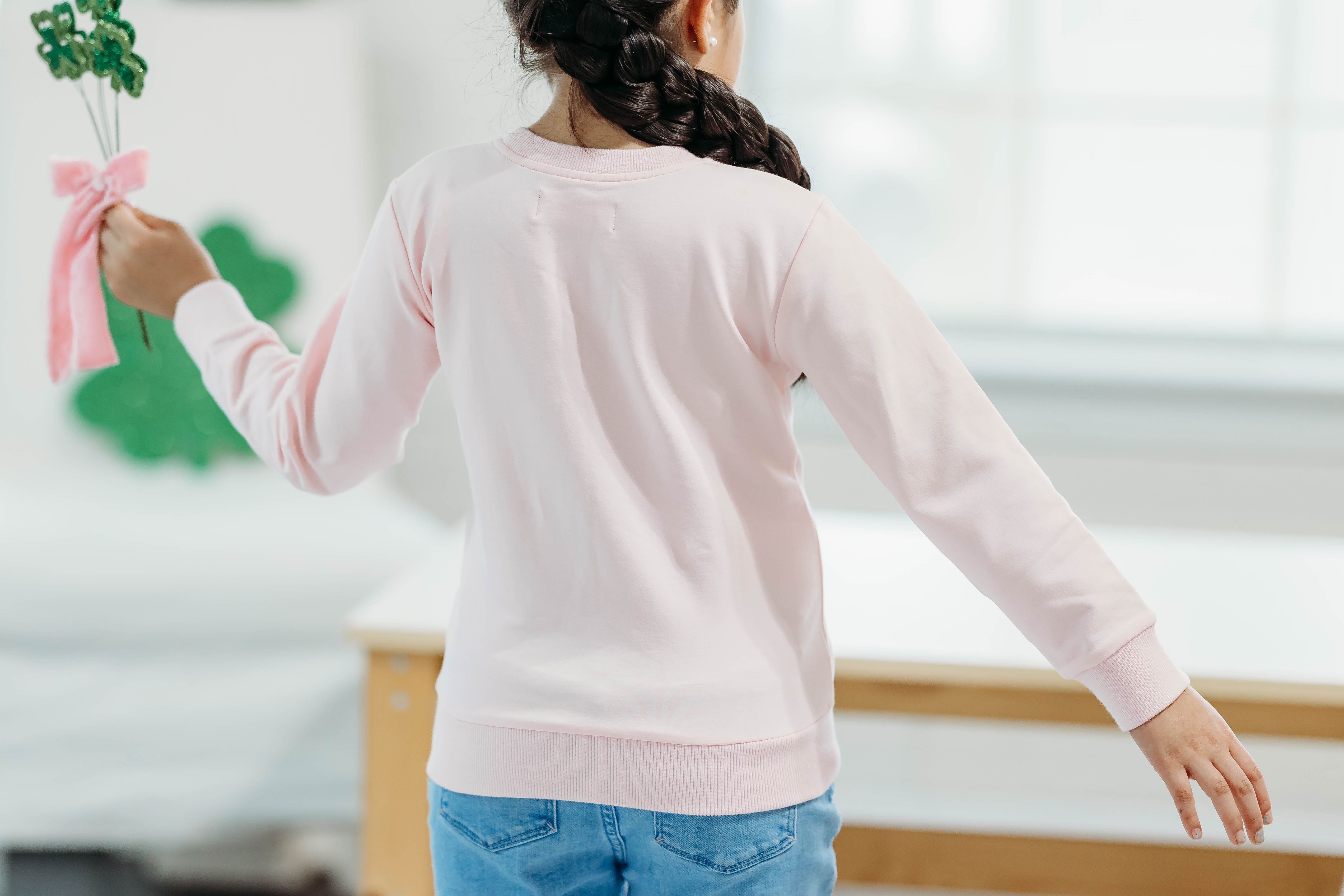 Sweater - Coquette Clover