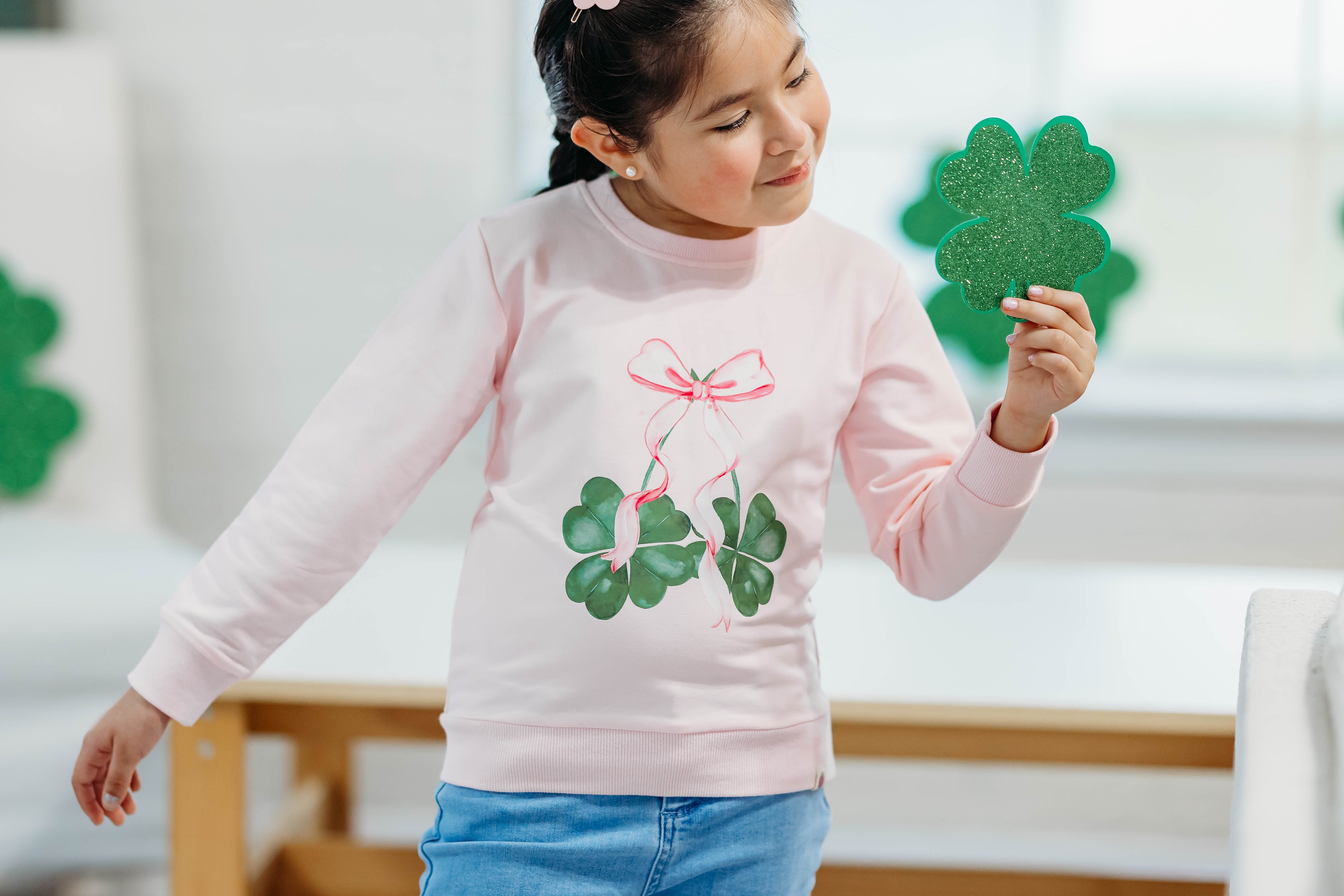 Sweater - Coquette Clover