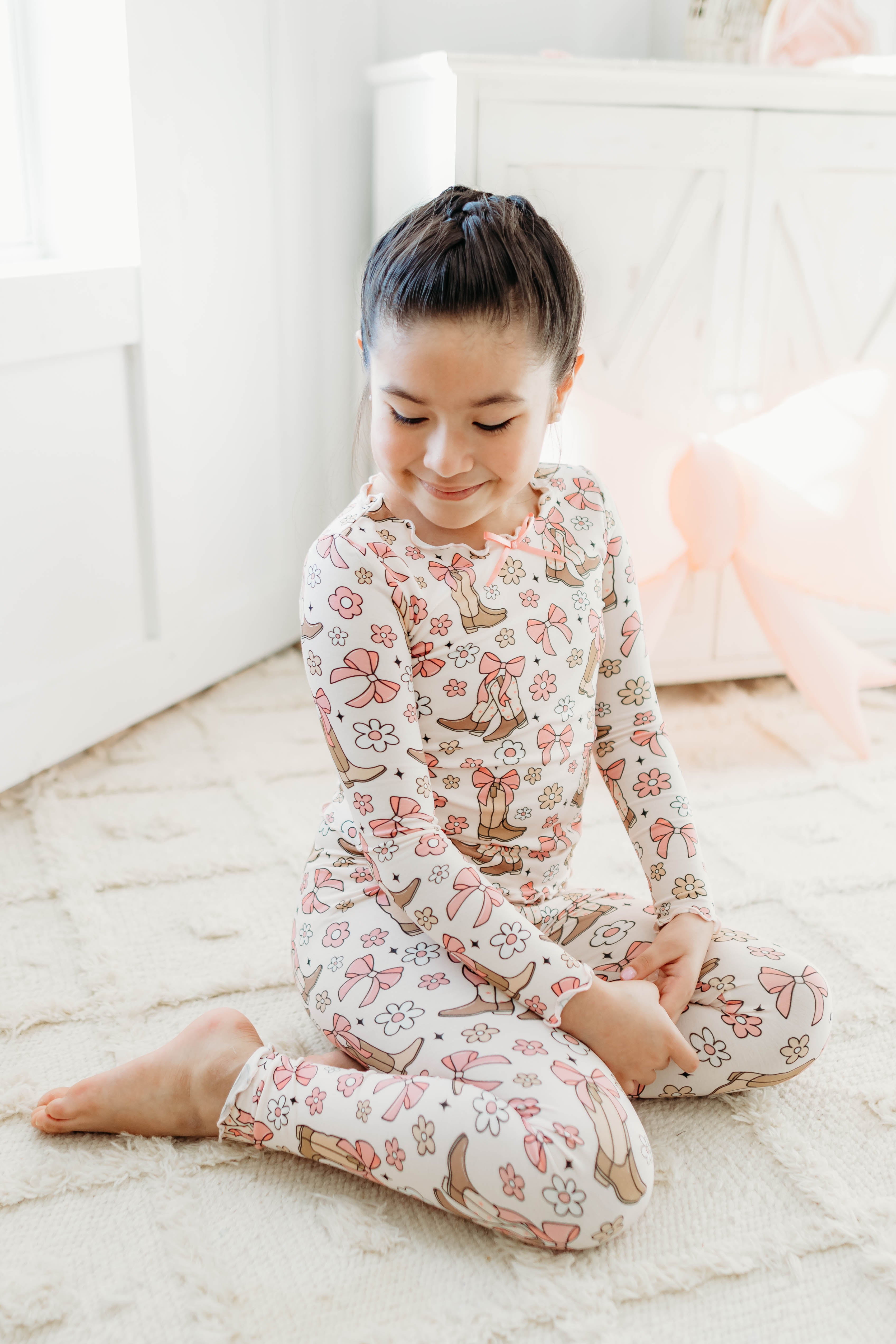 Loungewear Set - Boots & Blossoms