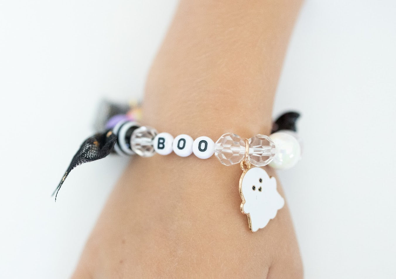 Crushed Glass Bead Stretch Bracelet - Boo