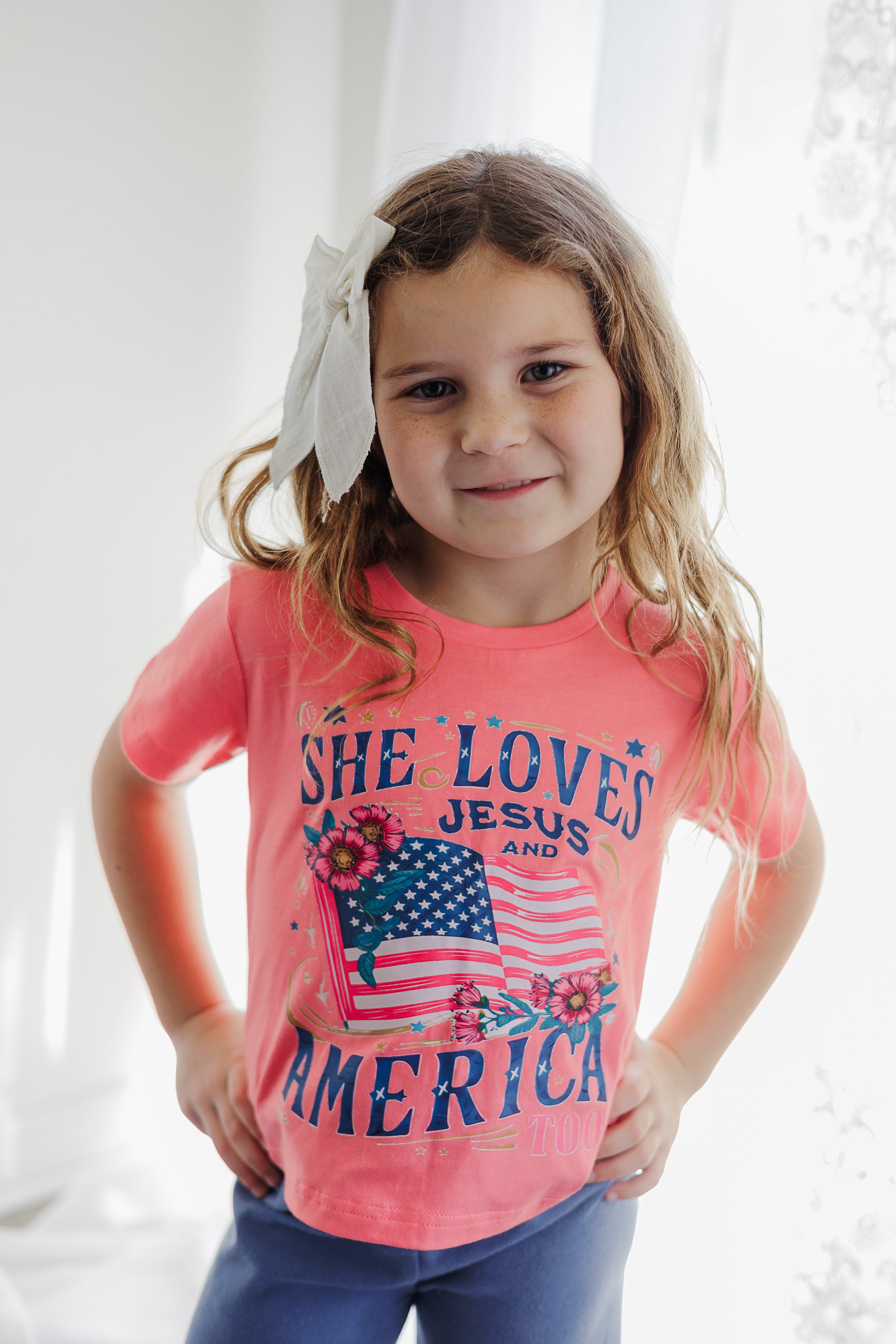 Graphic Tee - Loves Jesus