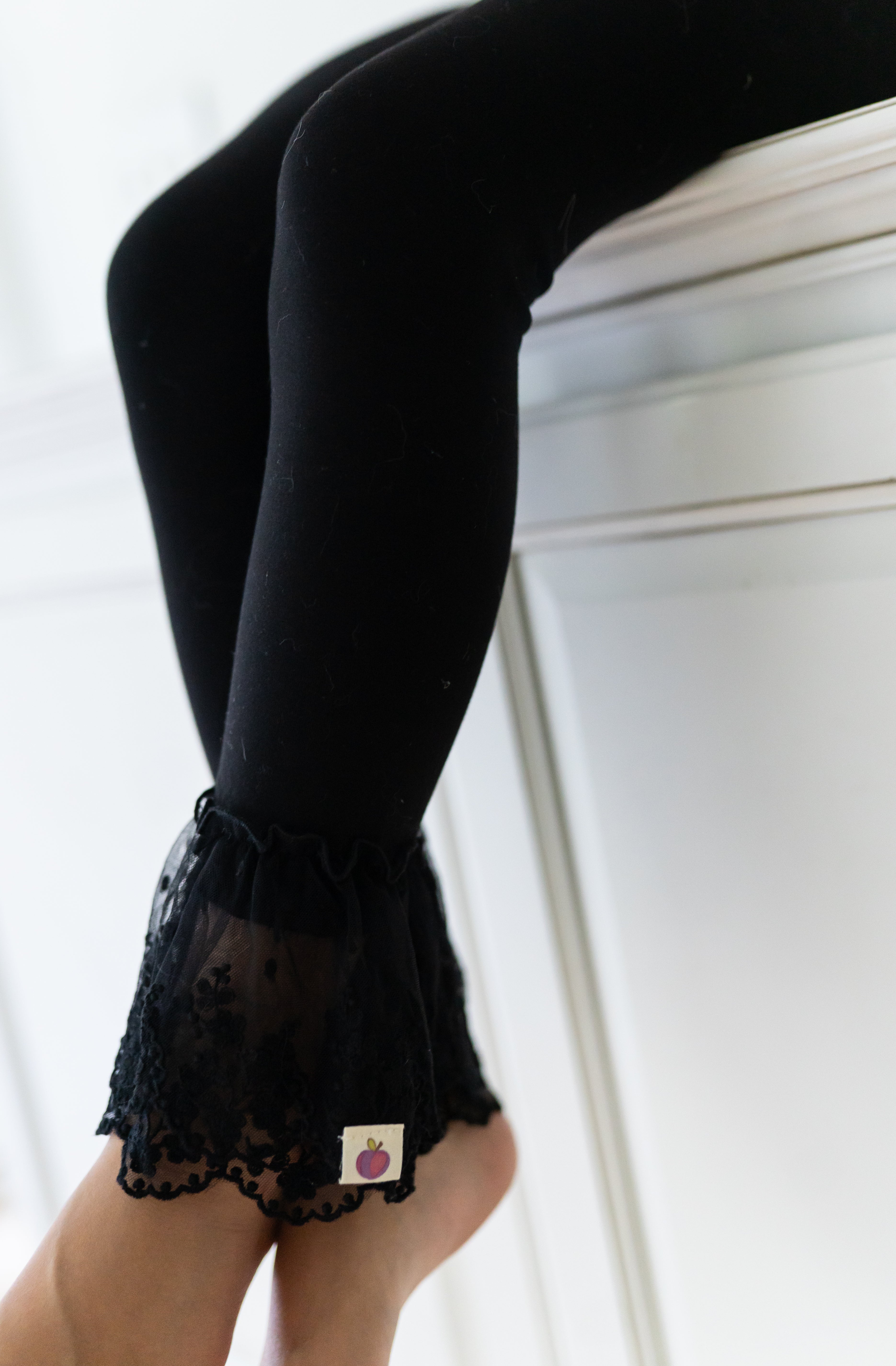 Lace Ruffle Leggings - Black