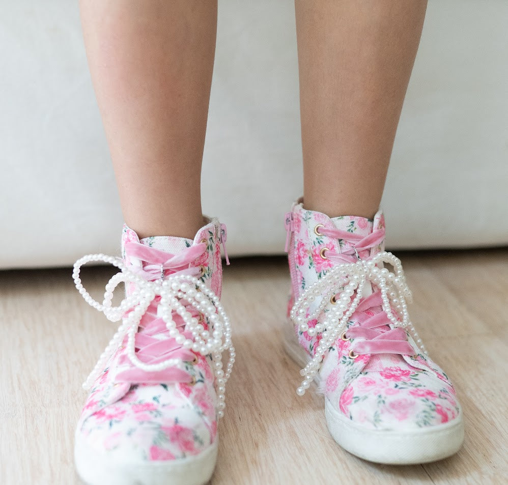 Pearl Bow Shoe Charms