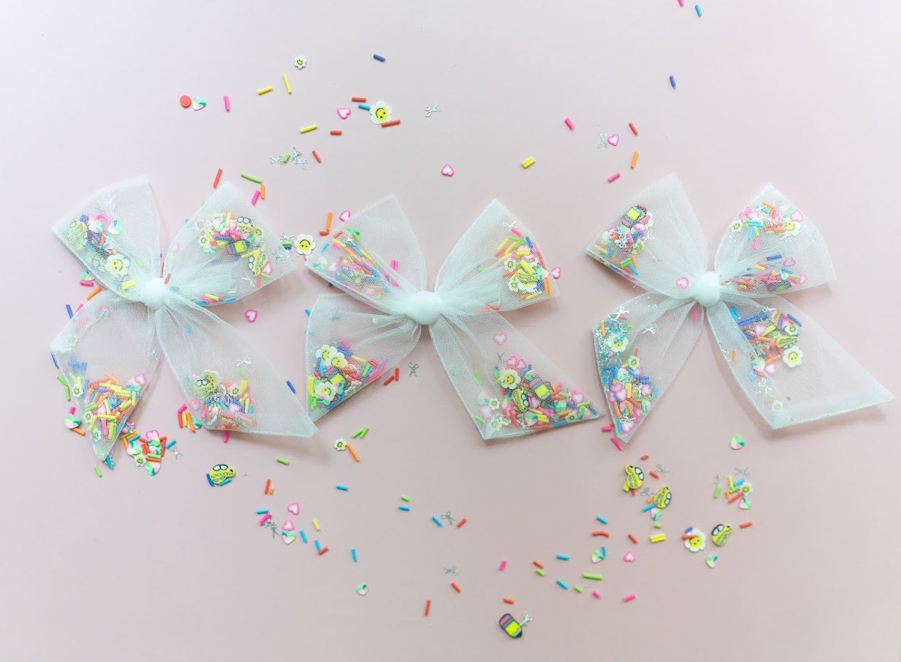 Mesh Shaker Bow - Class Favorite