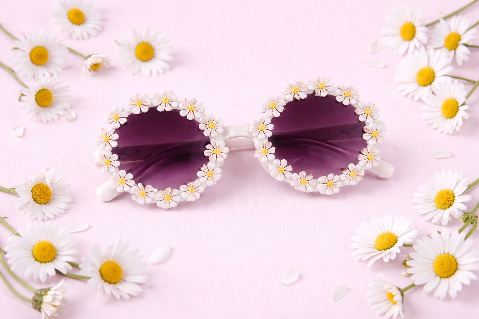 Retro Daisy Sunglasses - White