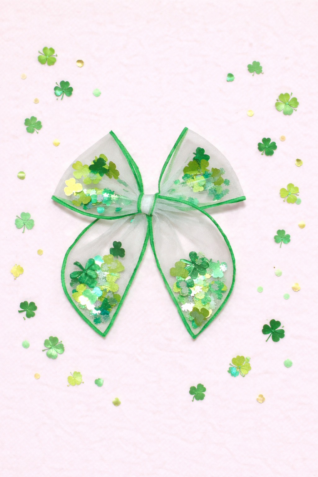 Mesh Shaker Bow - Clover Cutie