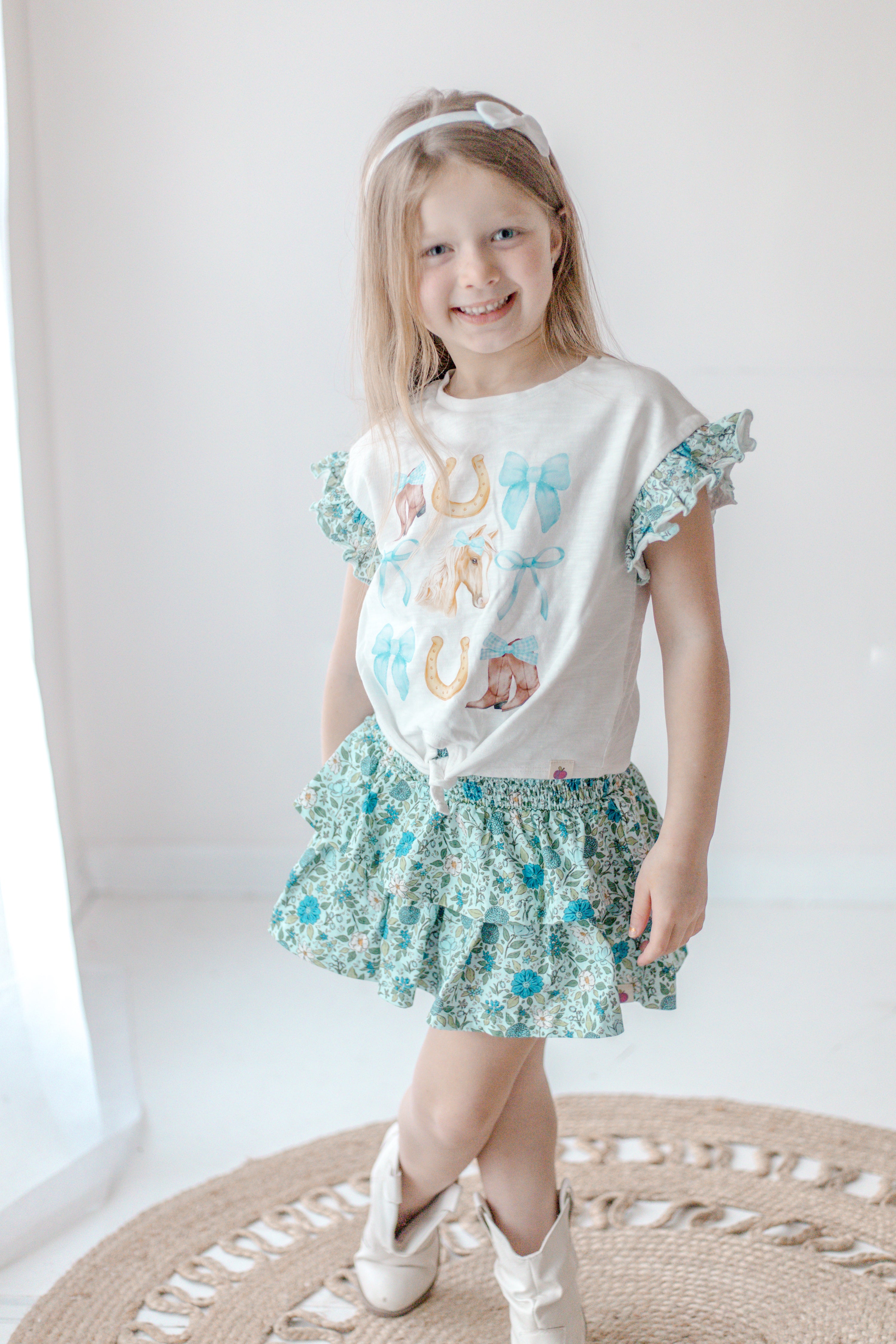 Tie Graphic Tee - Sassy Saddle