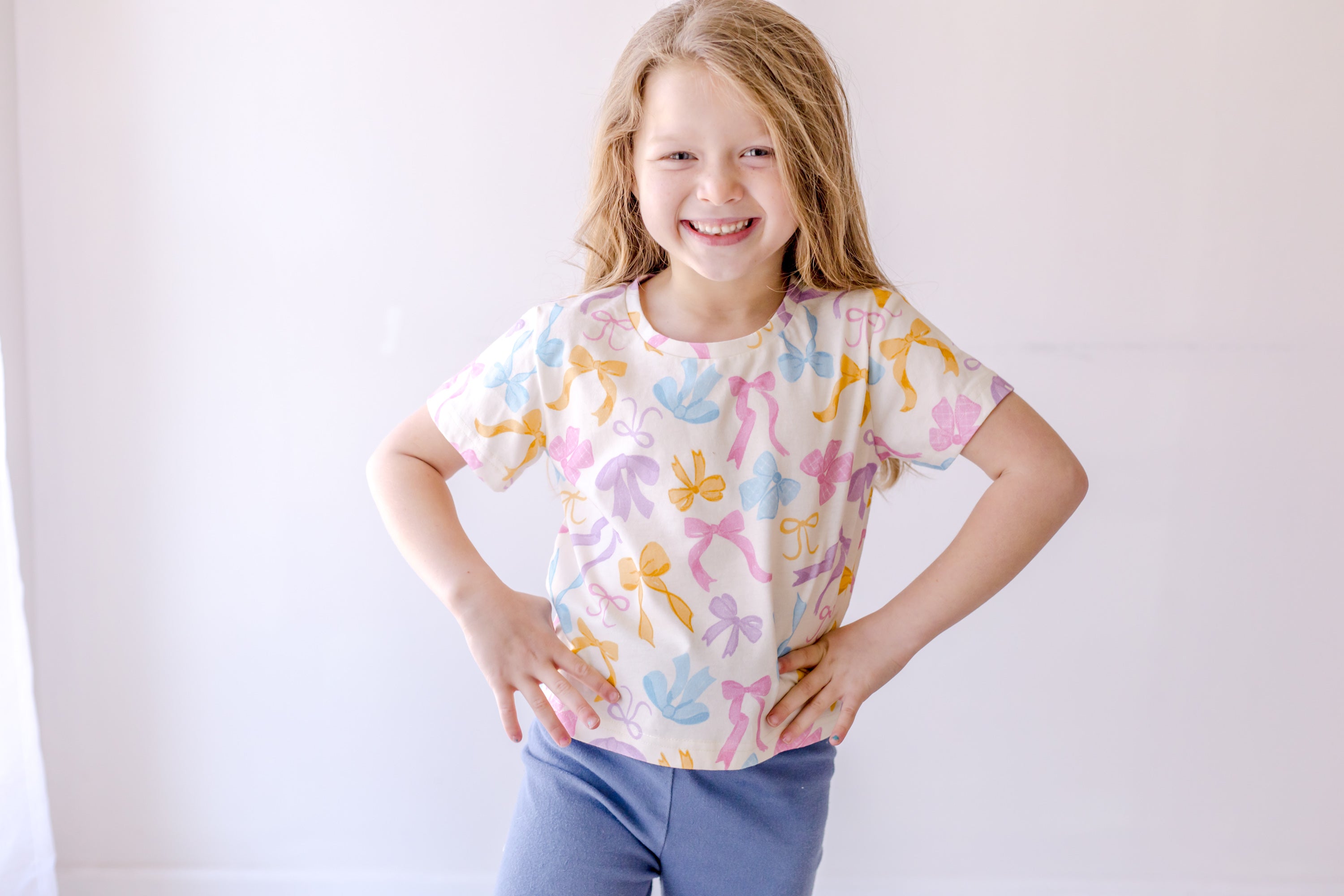 Graphic Tee - Bow Bliss
