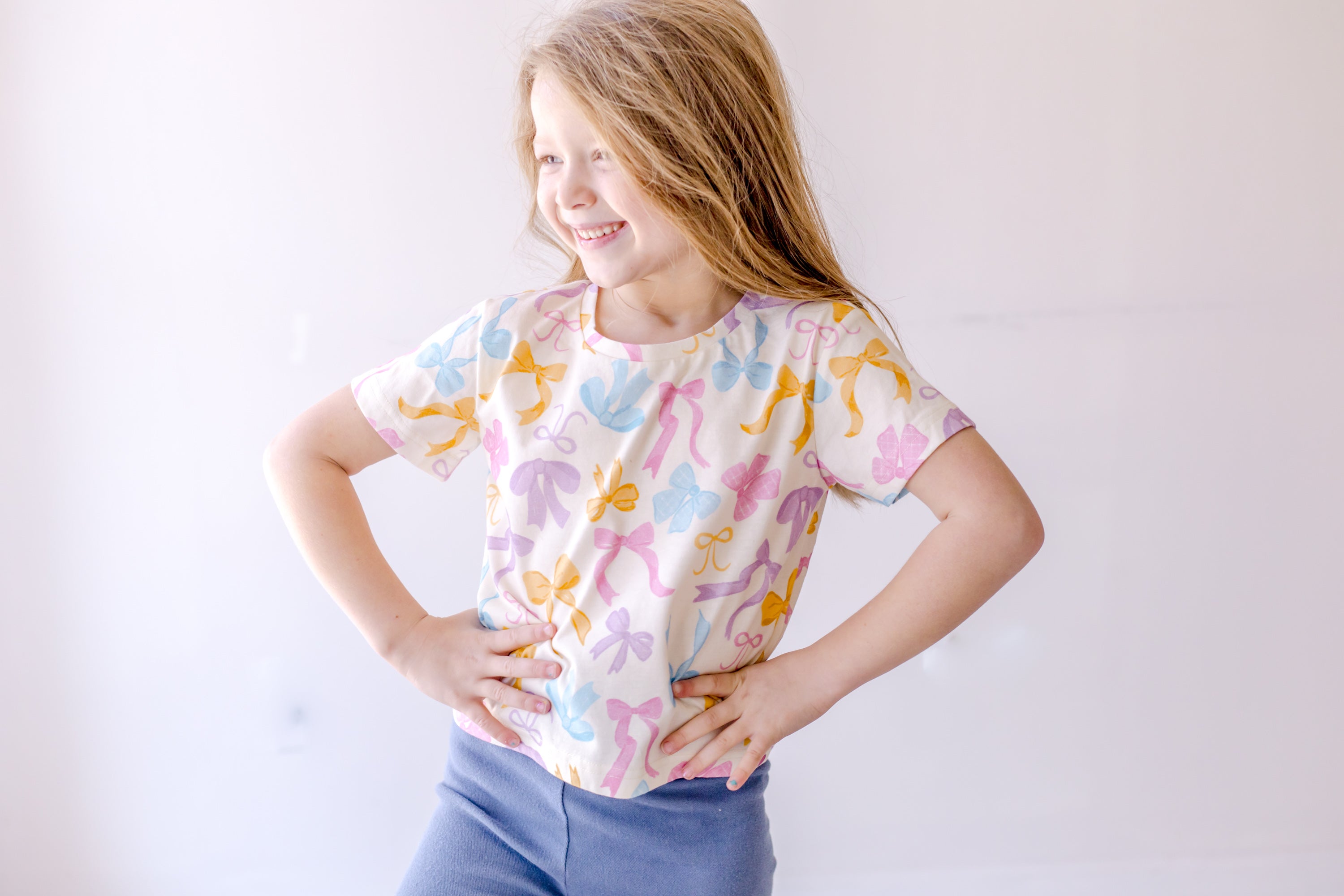 Graphic Tee - Bow Bliss