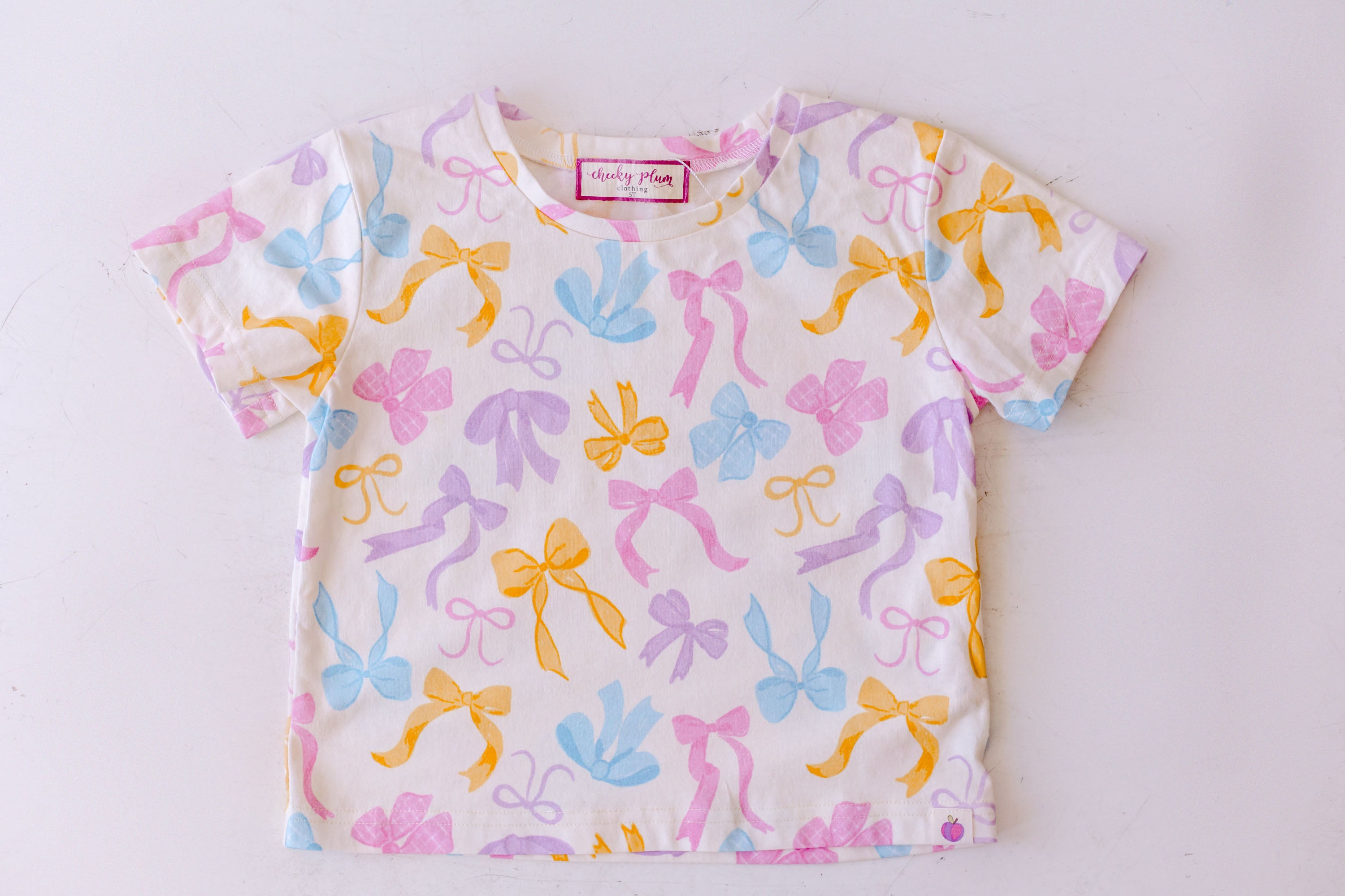 Graphic Tee - Bow Bliss