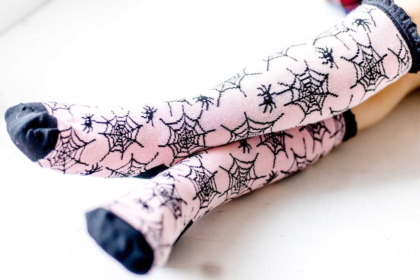 Lace Knee High Socks - Bubblegum Webs