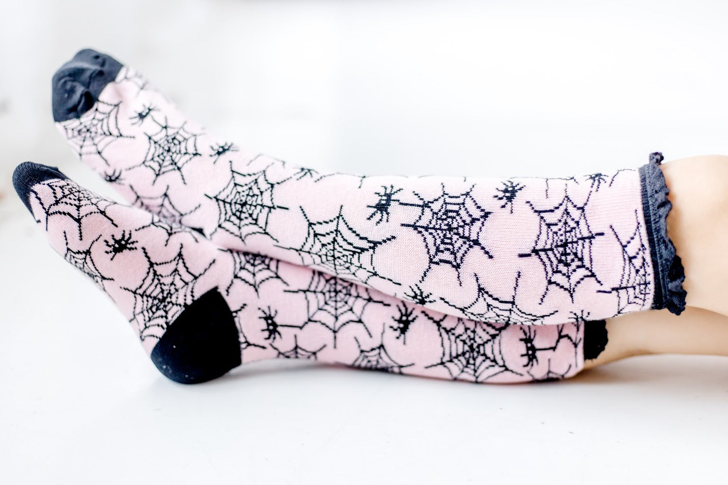 Lace Knee High Socks - Bubblegum Webs