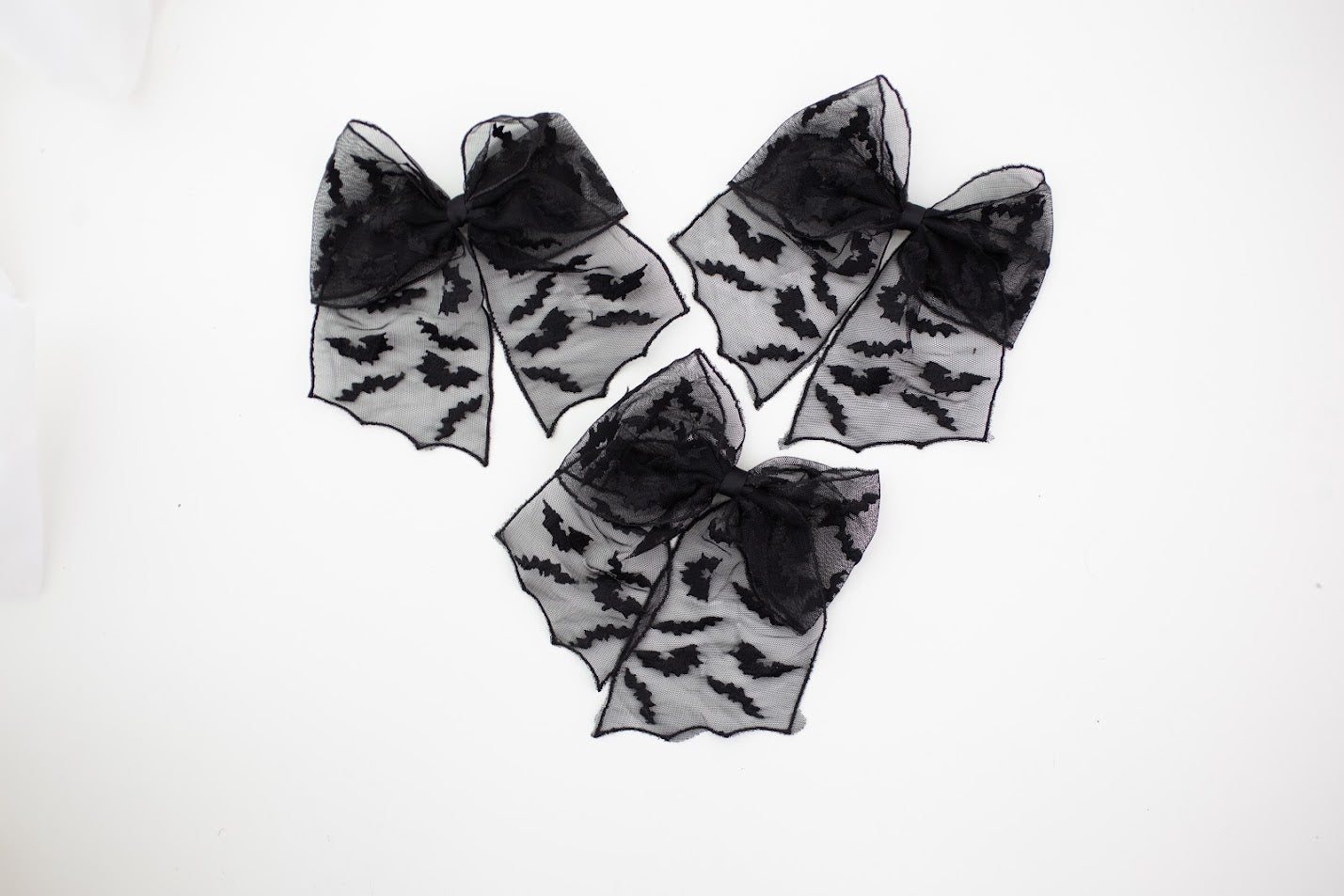 Mesh Bow - Bat Beauty