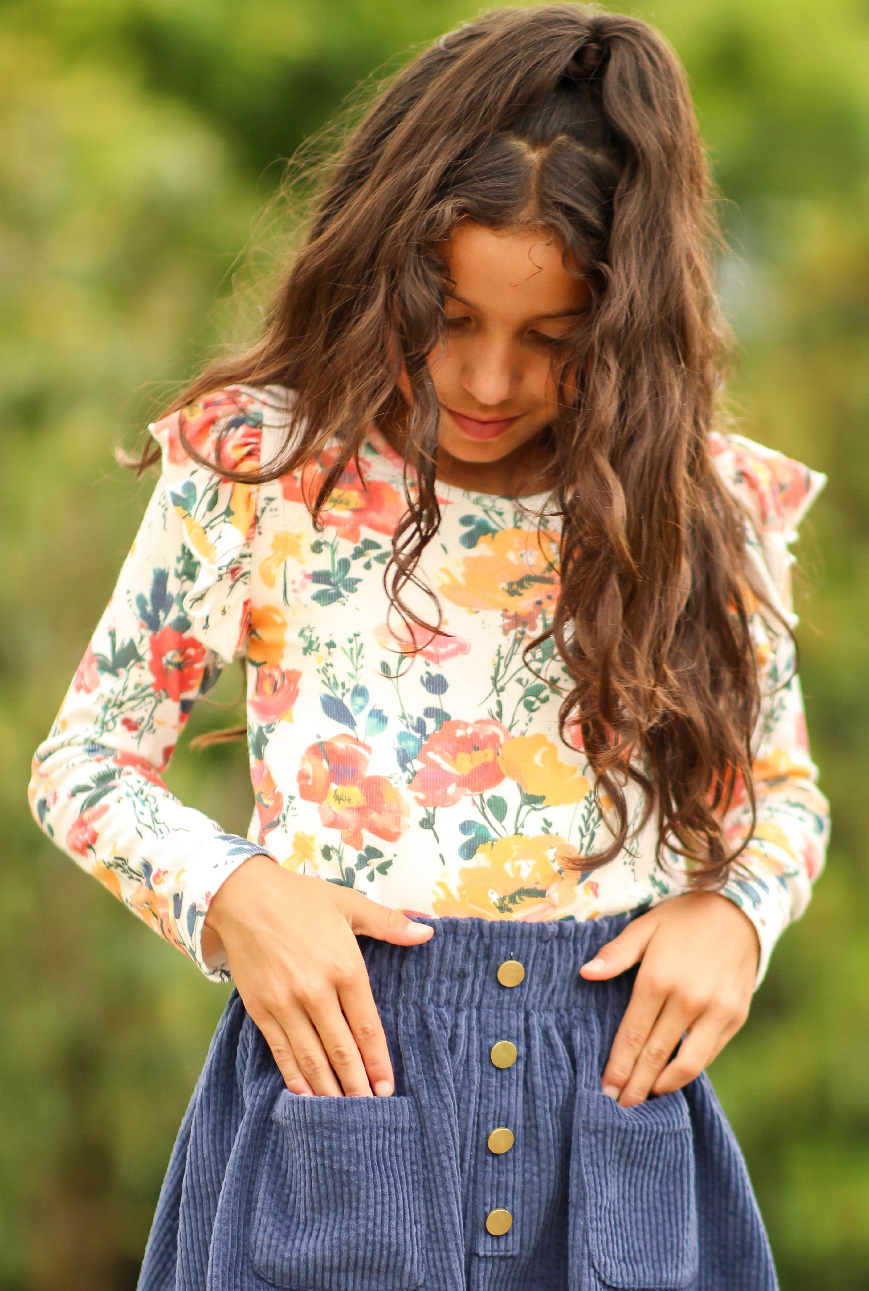 Ribbed Ruffle Top - Ink & Aura