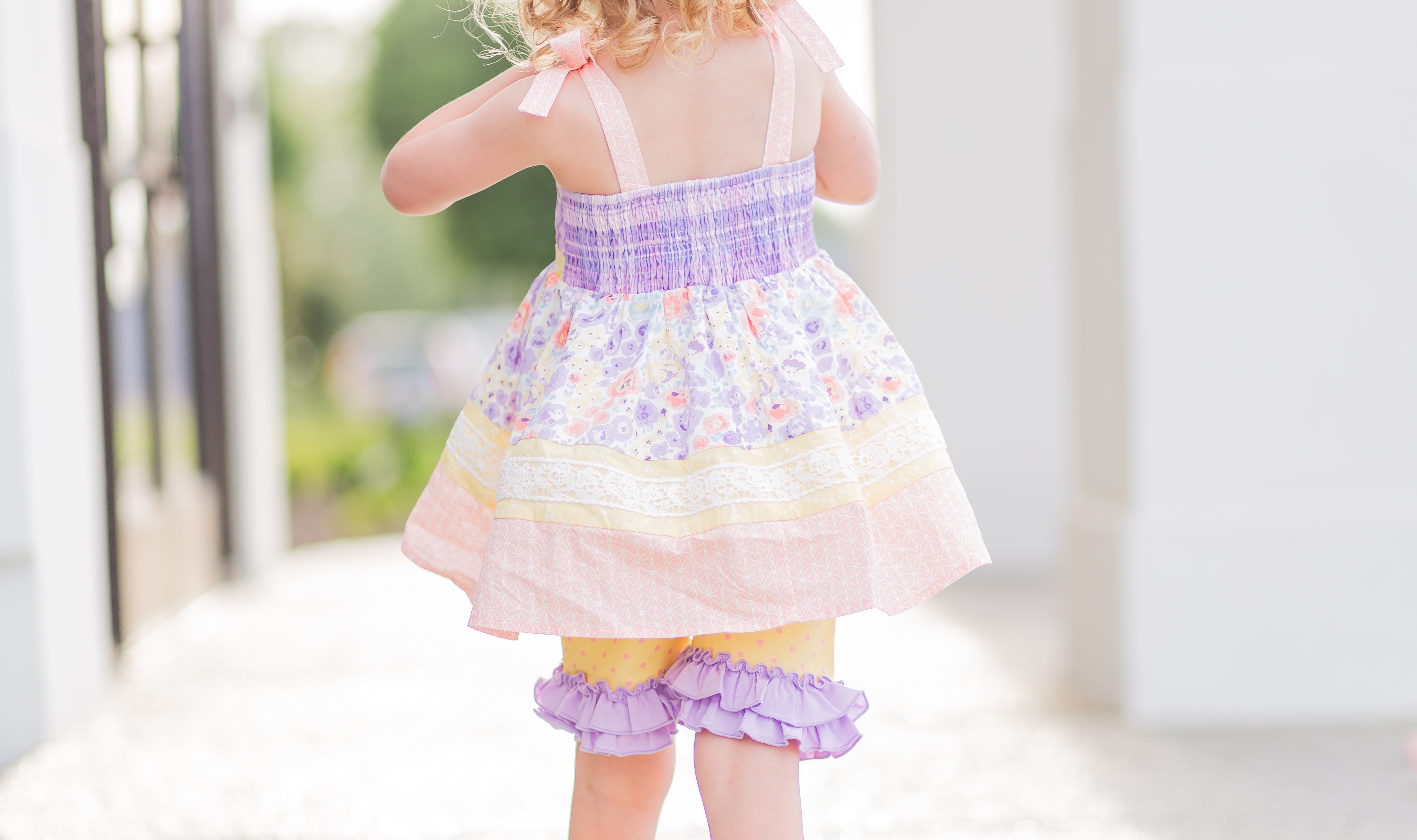 Ruffle Shorts - Whispering Garden