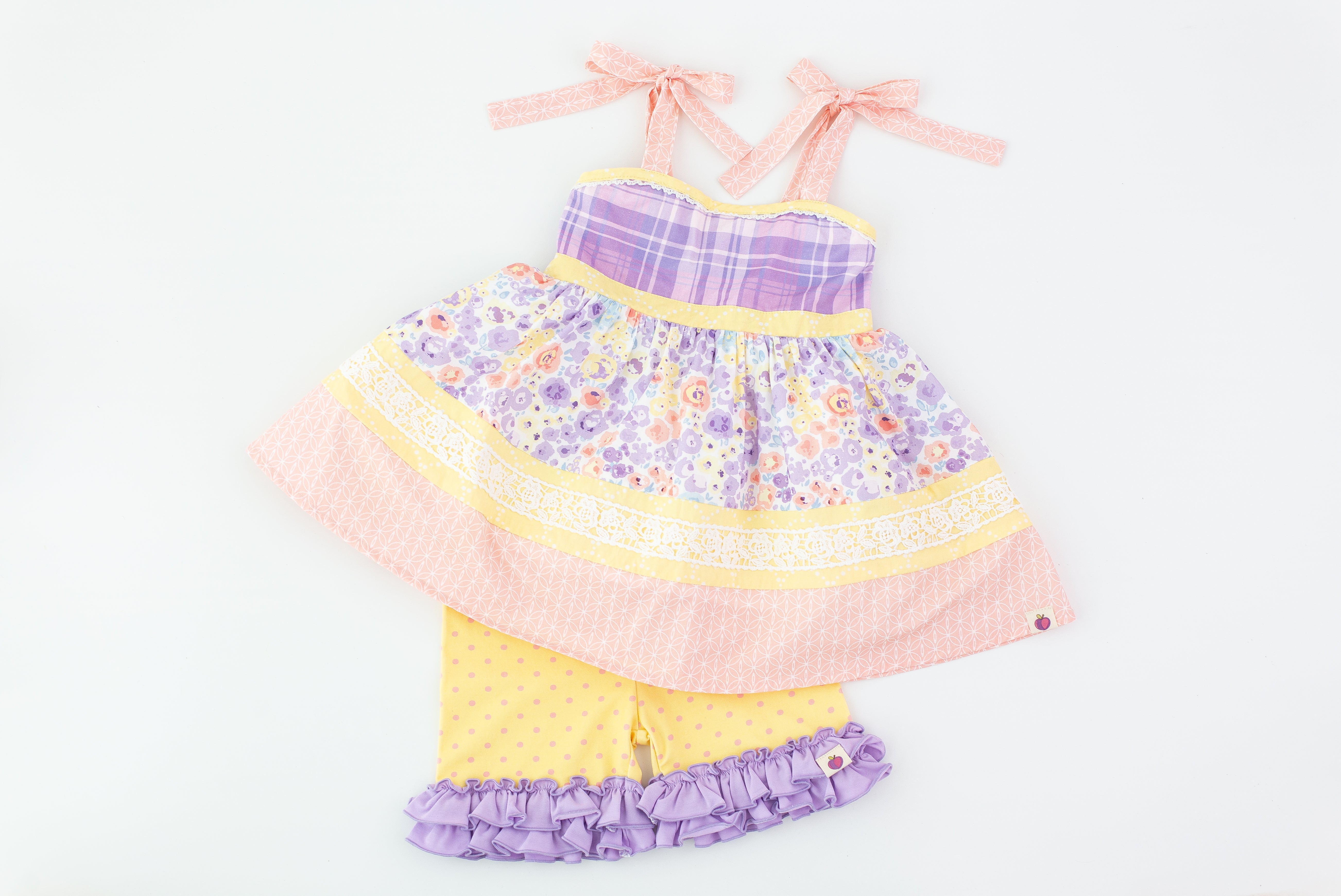 Ruffle Shorts - Whispering Garden