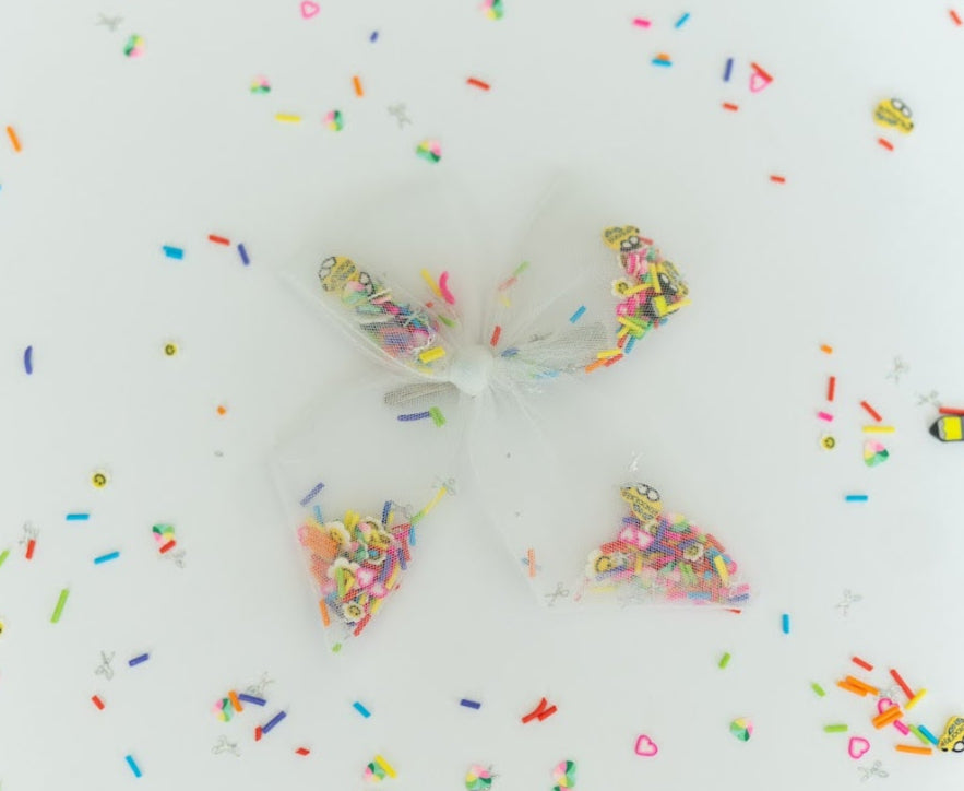 Mesh Shaker Bow - Class Favorite