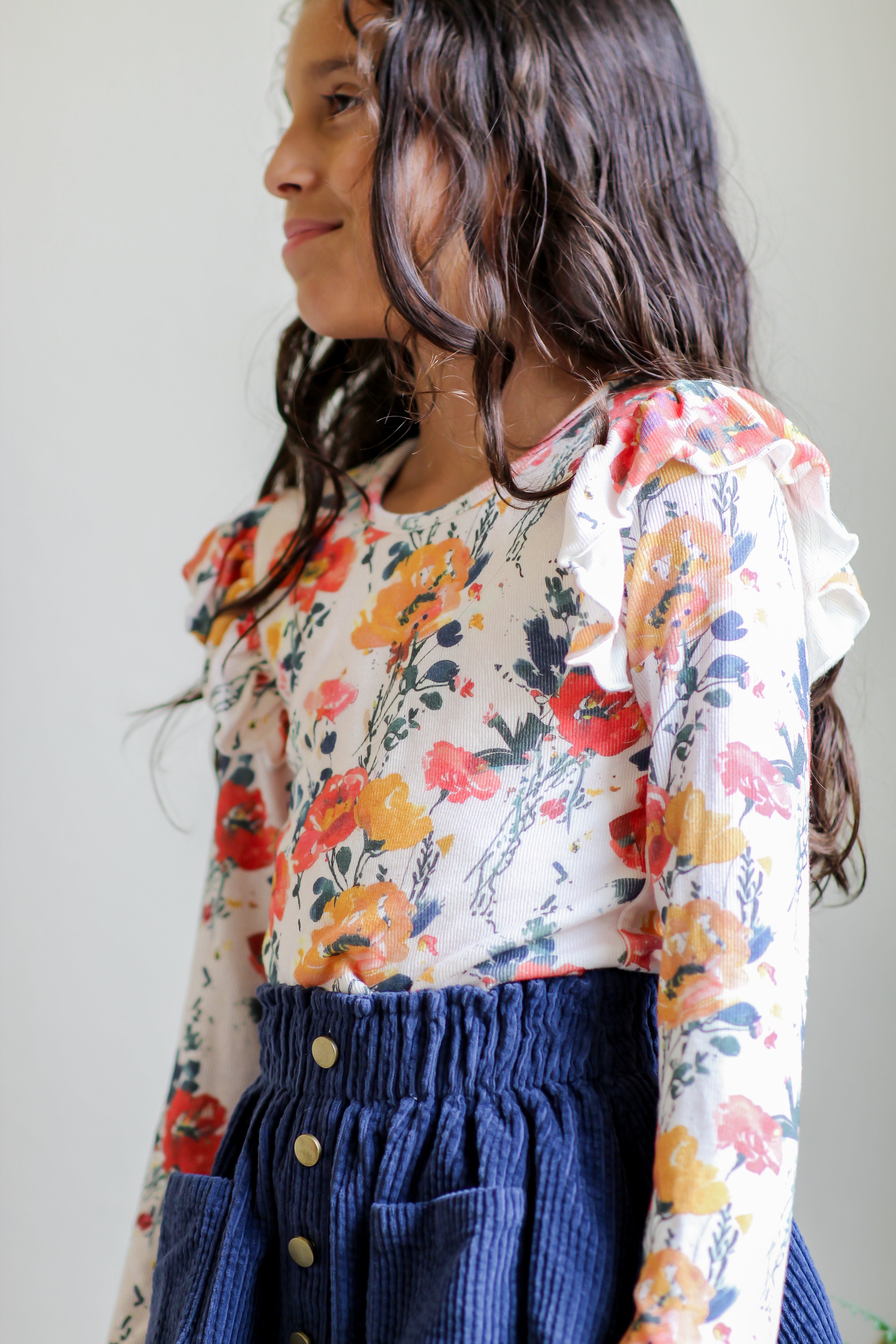 Ribbed Ruffle Top - Ink & Aura