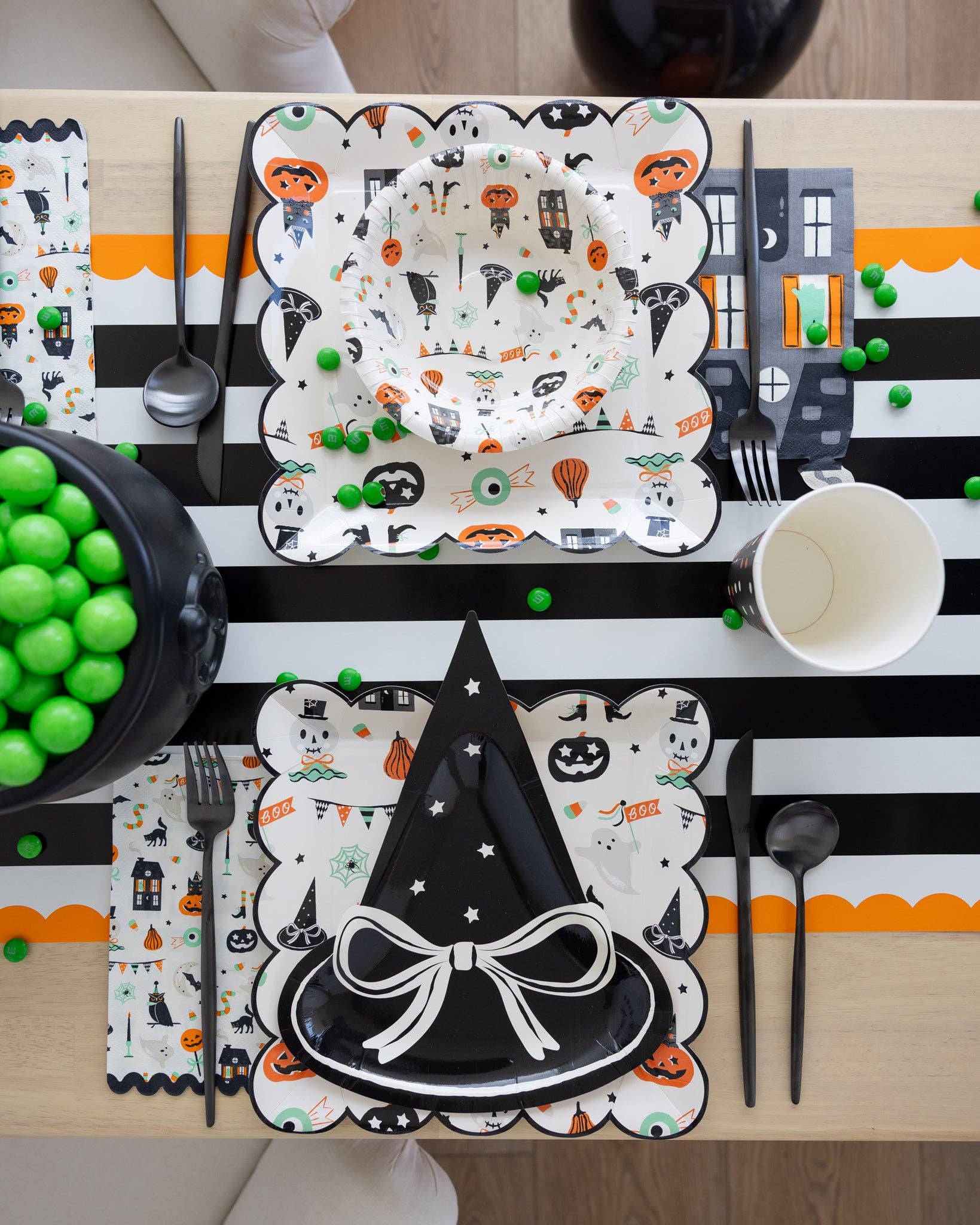 Tricks & Treats Scatter Paper Plate - 8 PK