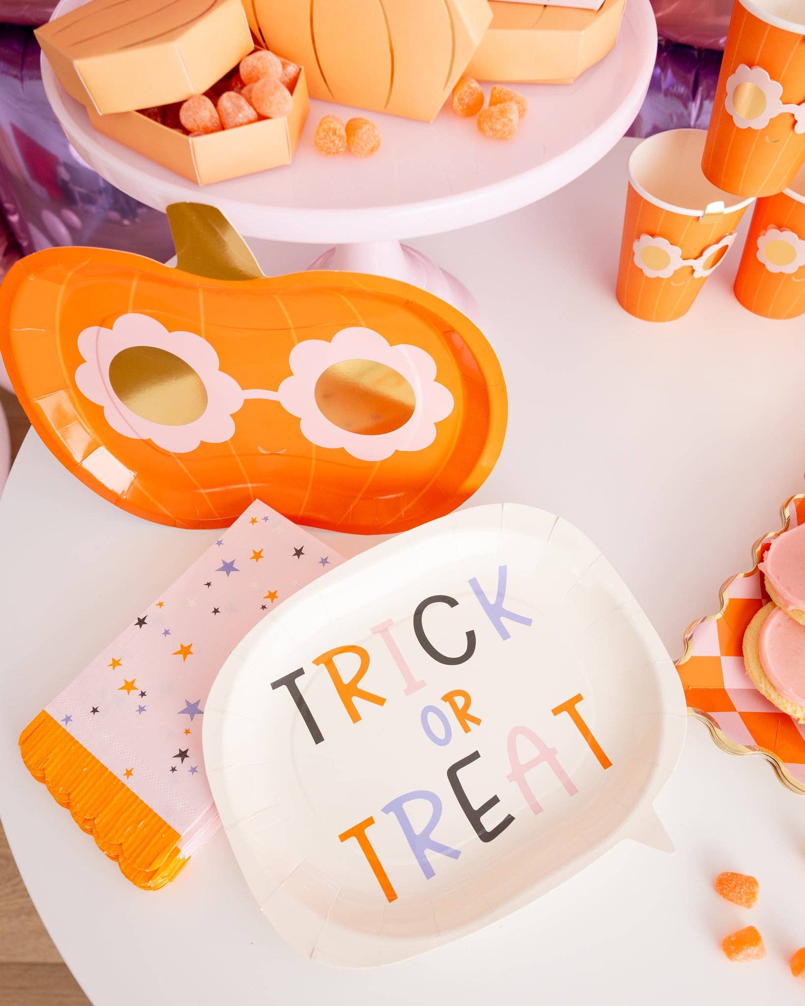 Trick or Treat Word Bubble Shaped Paper Plate - 8 PK
