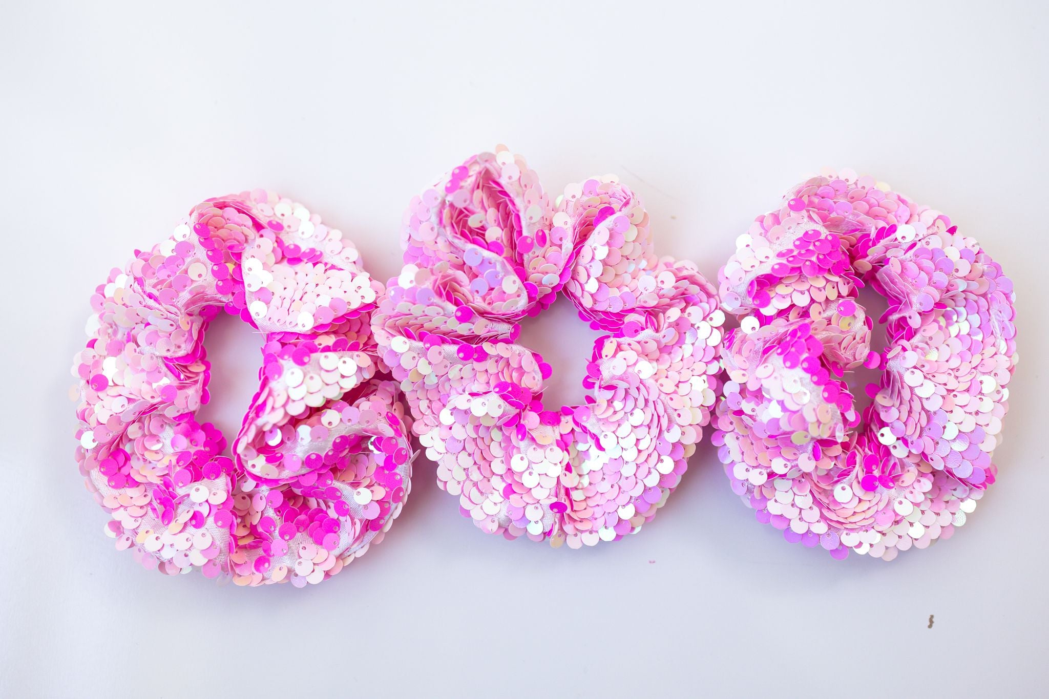 Iridescent Sequin Scrunchie - Light Pink
