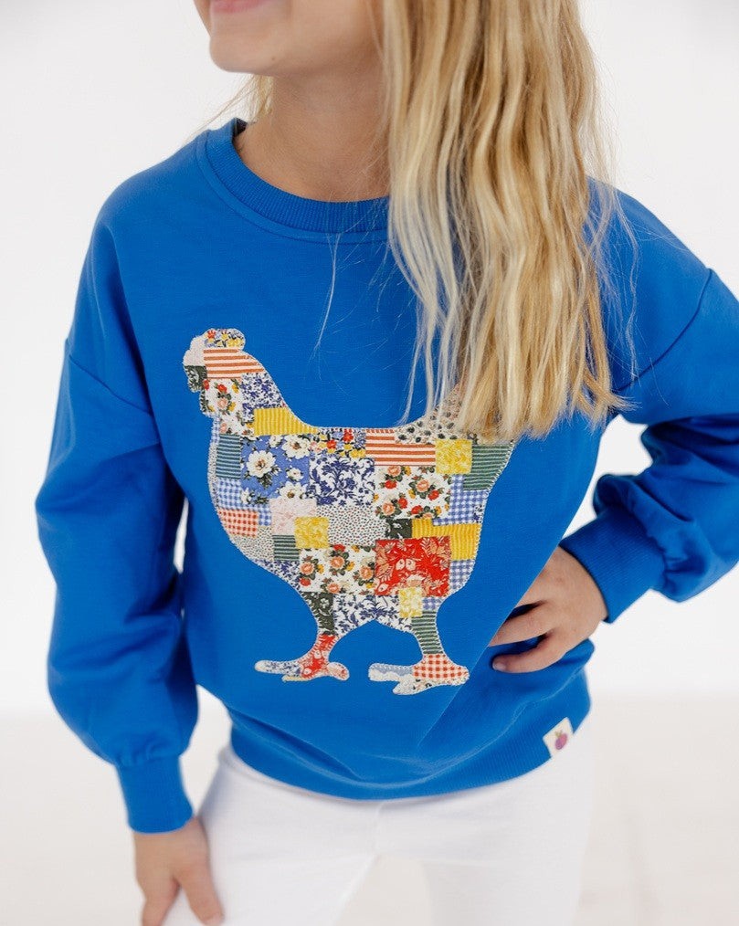 Model is wearing a 6Y