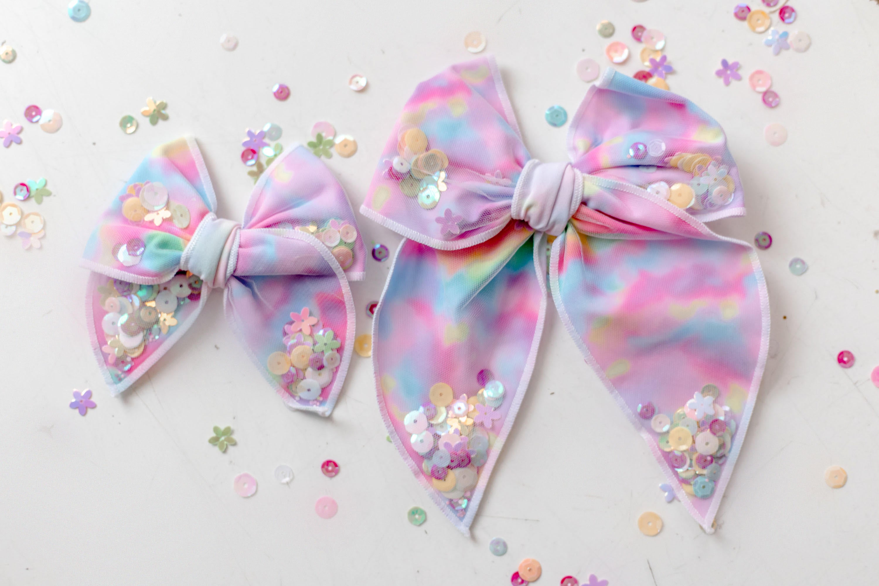 Mesh Shaker Bow - Petal Delight