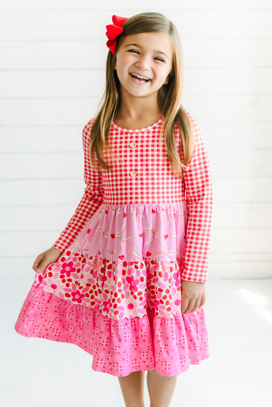 Model is wearing a 7Y