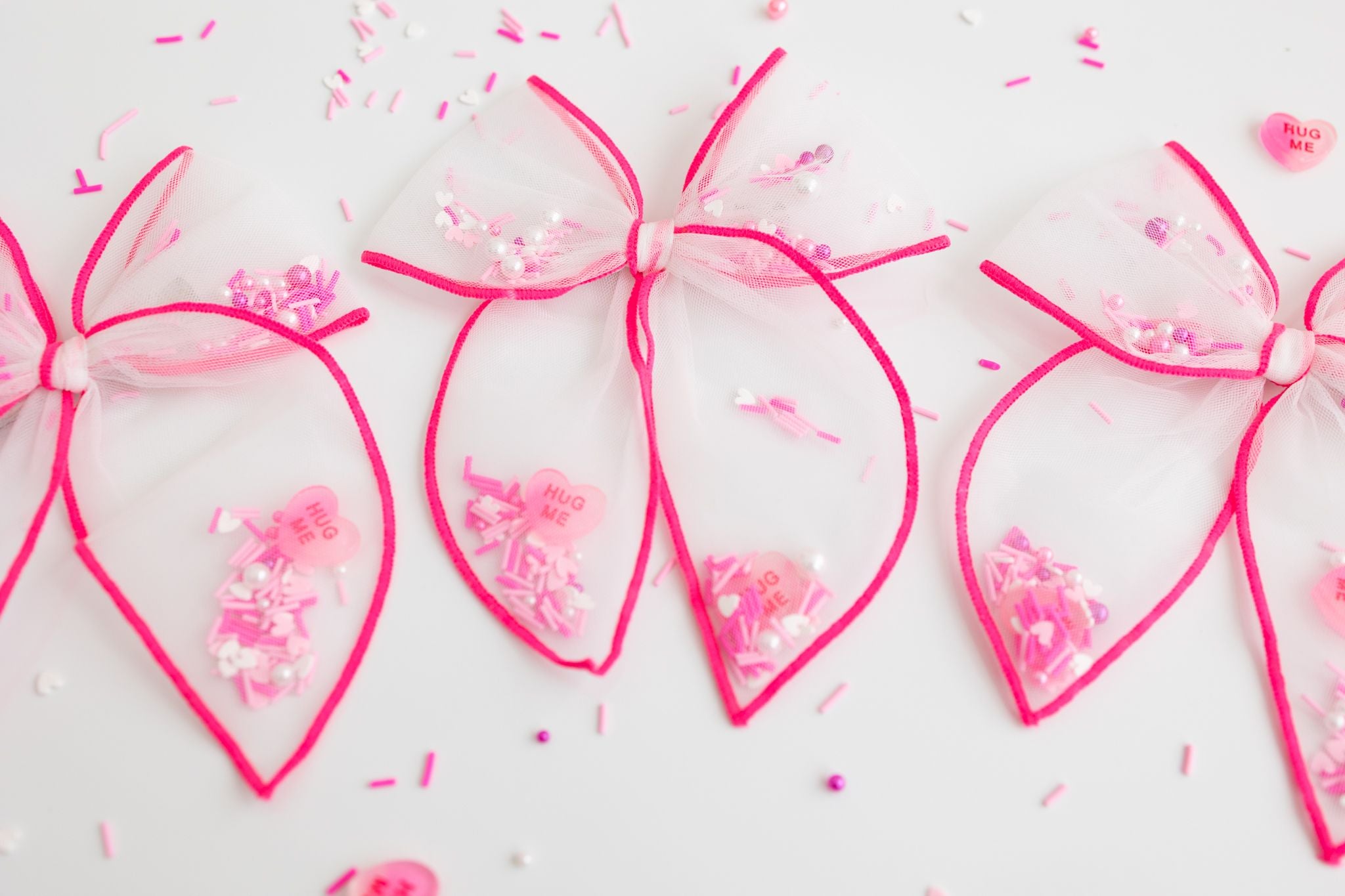 Mesh Shaker Bow - Hugs & Sprinkles - Large