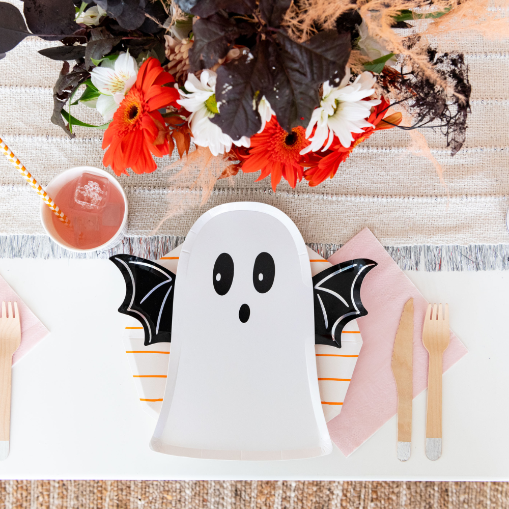 Going Batty Large Ghost Plates - 8 PK