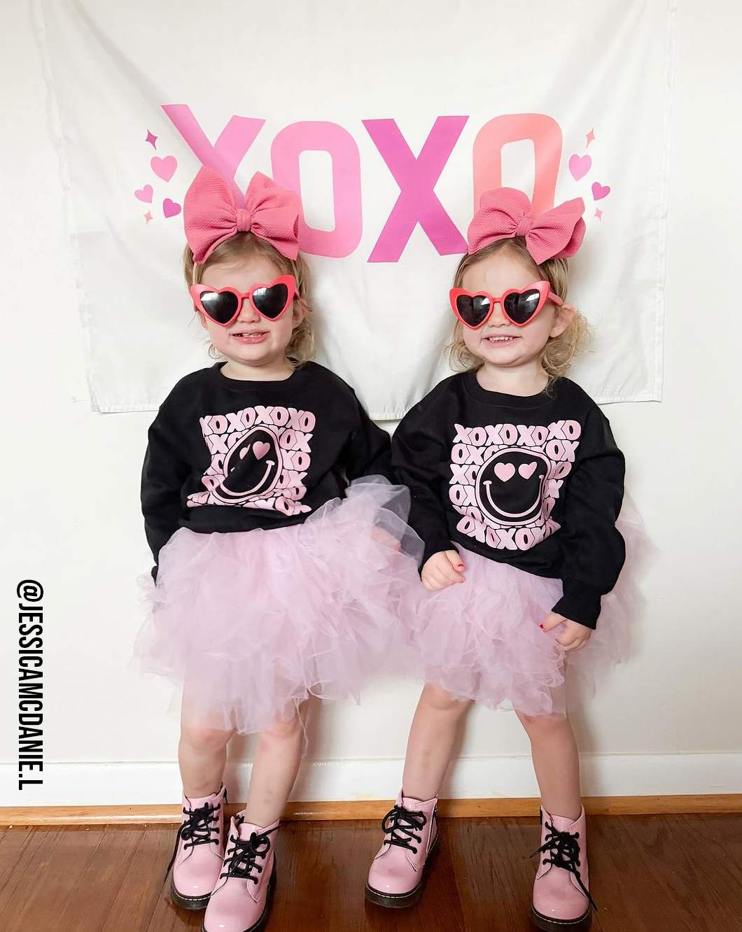 XOXO Banner - 36x26"