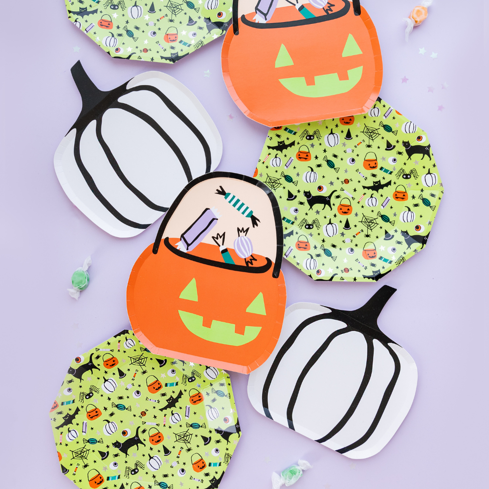 Hocus Pocus Trick or Treat Plates - 8 PK