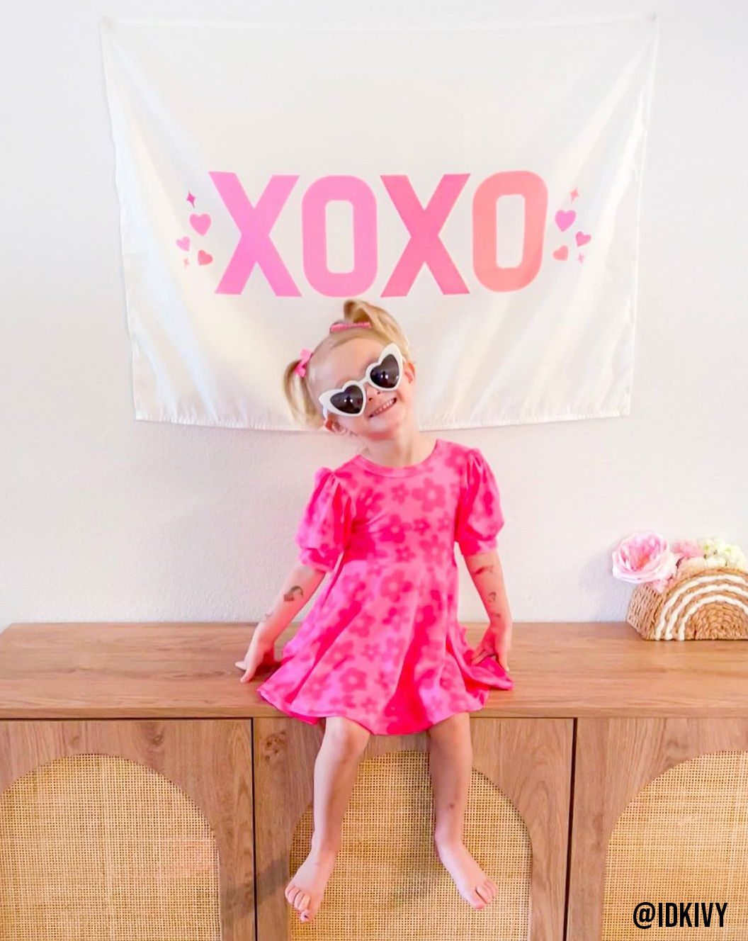 XOXO Banner - 36x26"