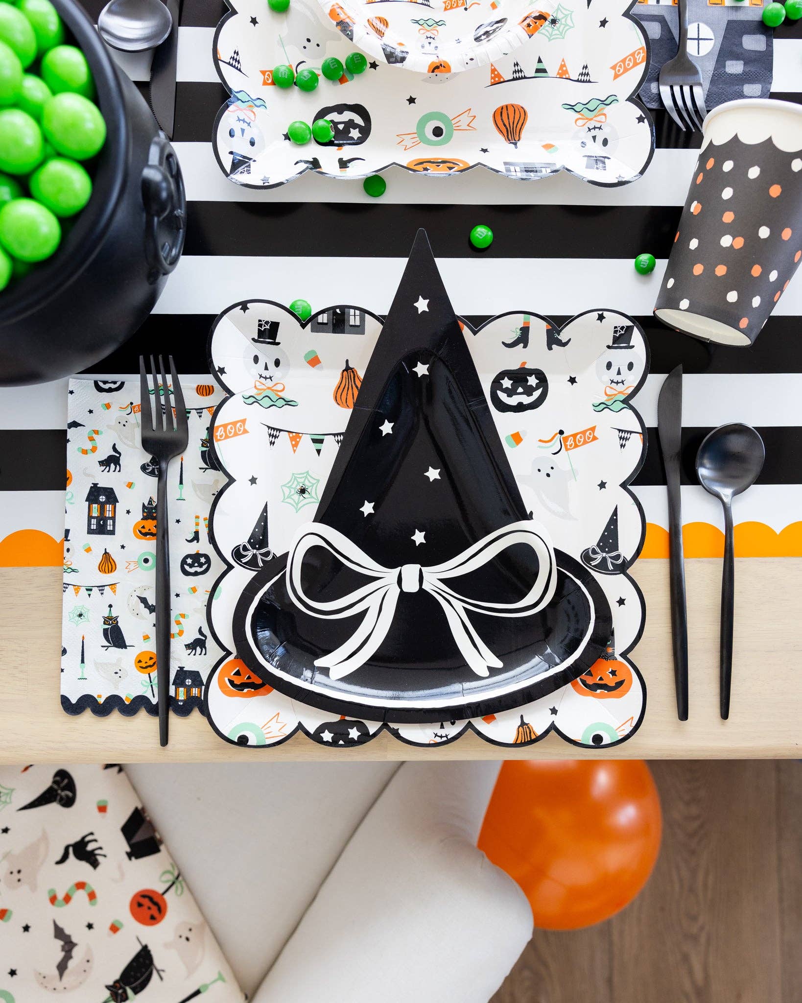 Tricks & Treats Scatter Paper Plate - 8 PK