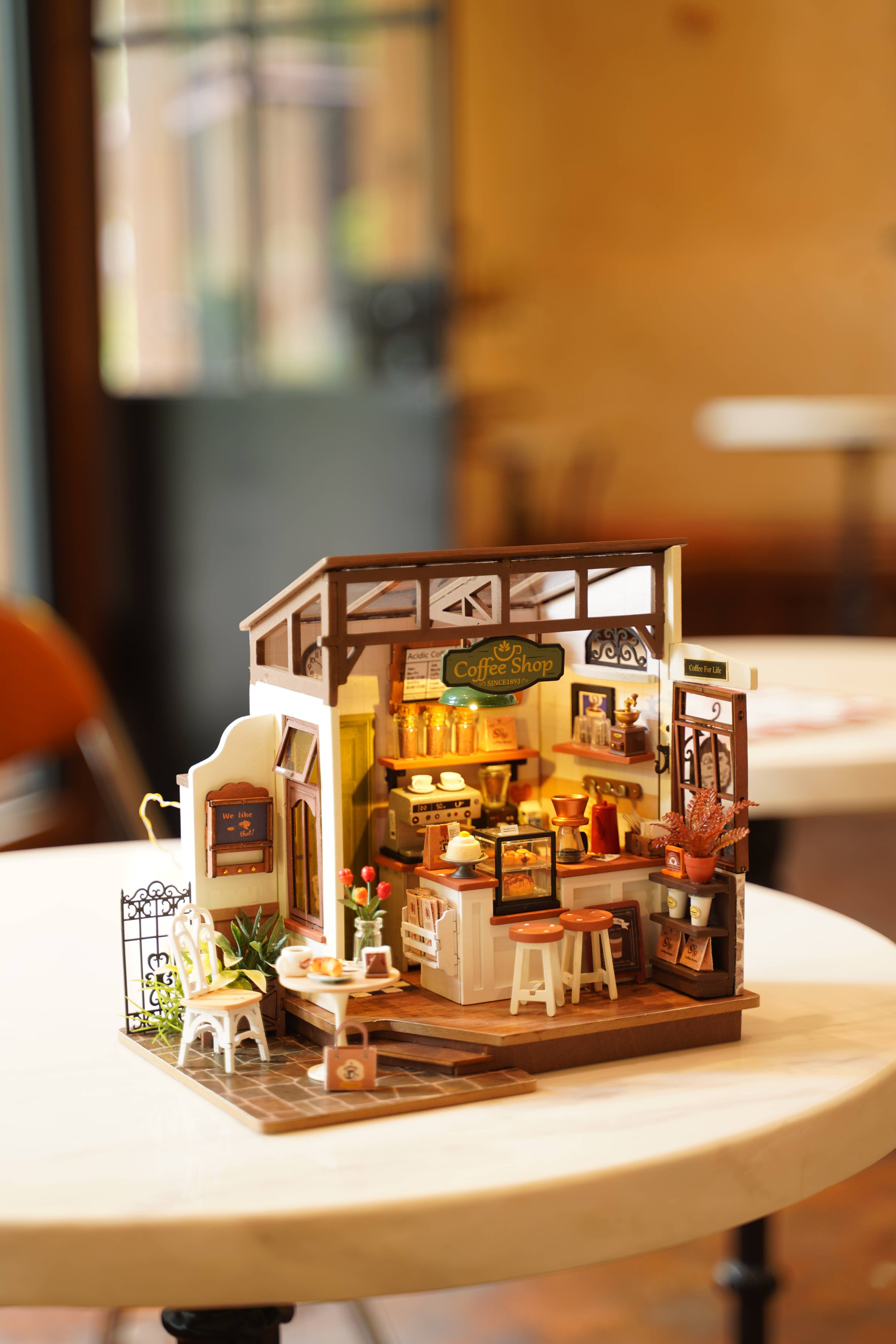 Café Rolife DIY Miniature House