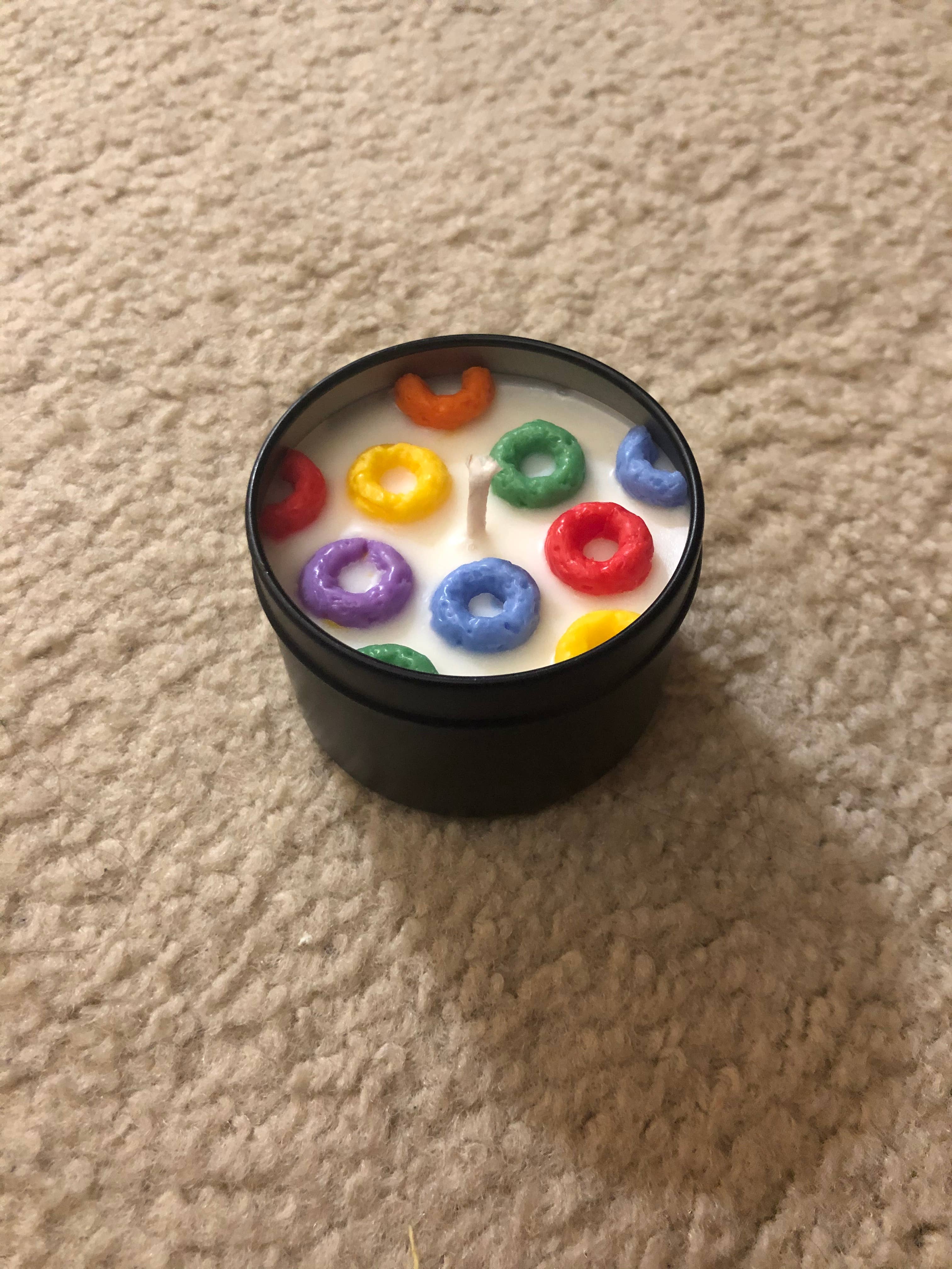 Fruit Loops / Cinnamon French Toast Candles: Fruit Loops / 4 oz tin