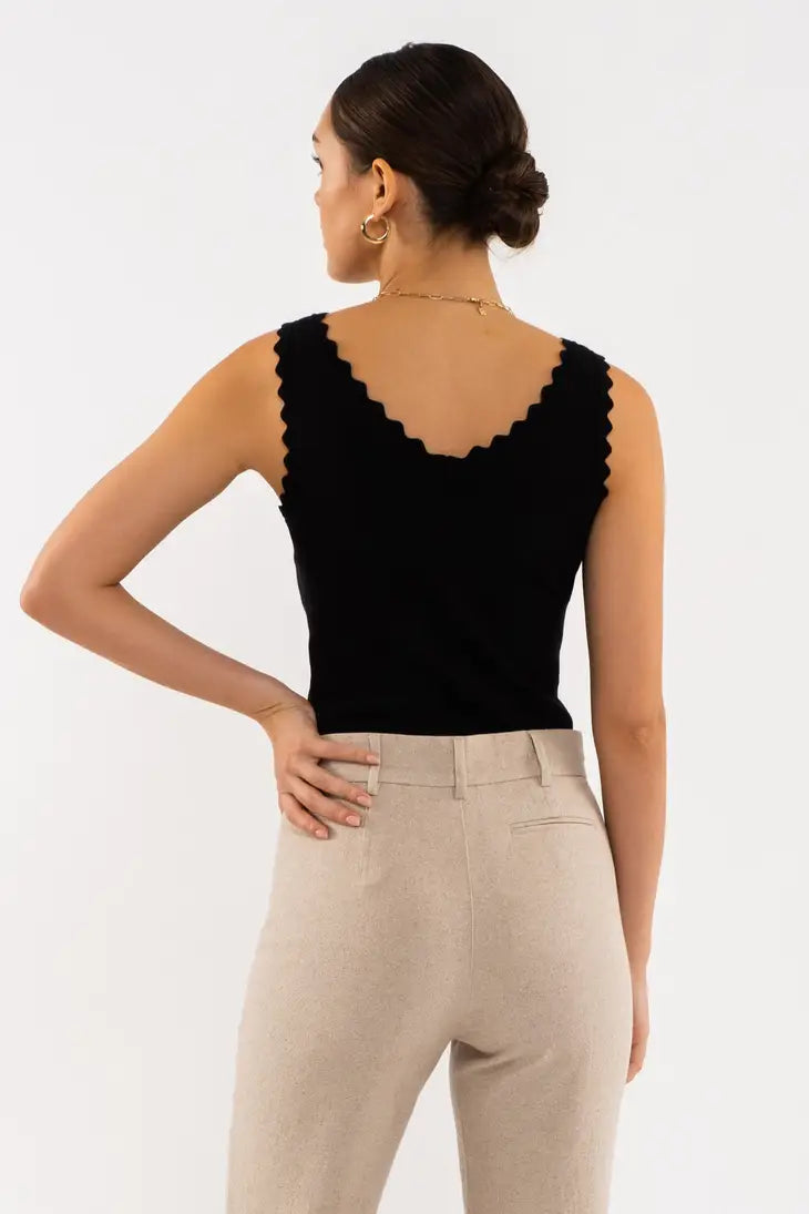 Women's Blu Pepper Scalloped Edge Knit Top | Black