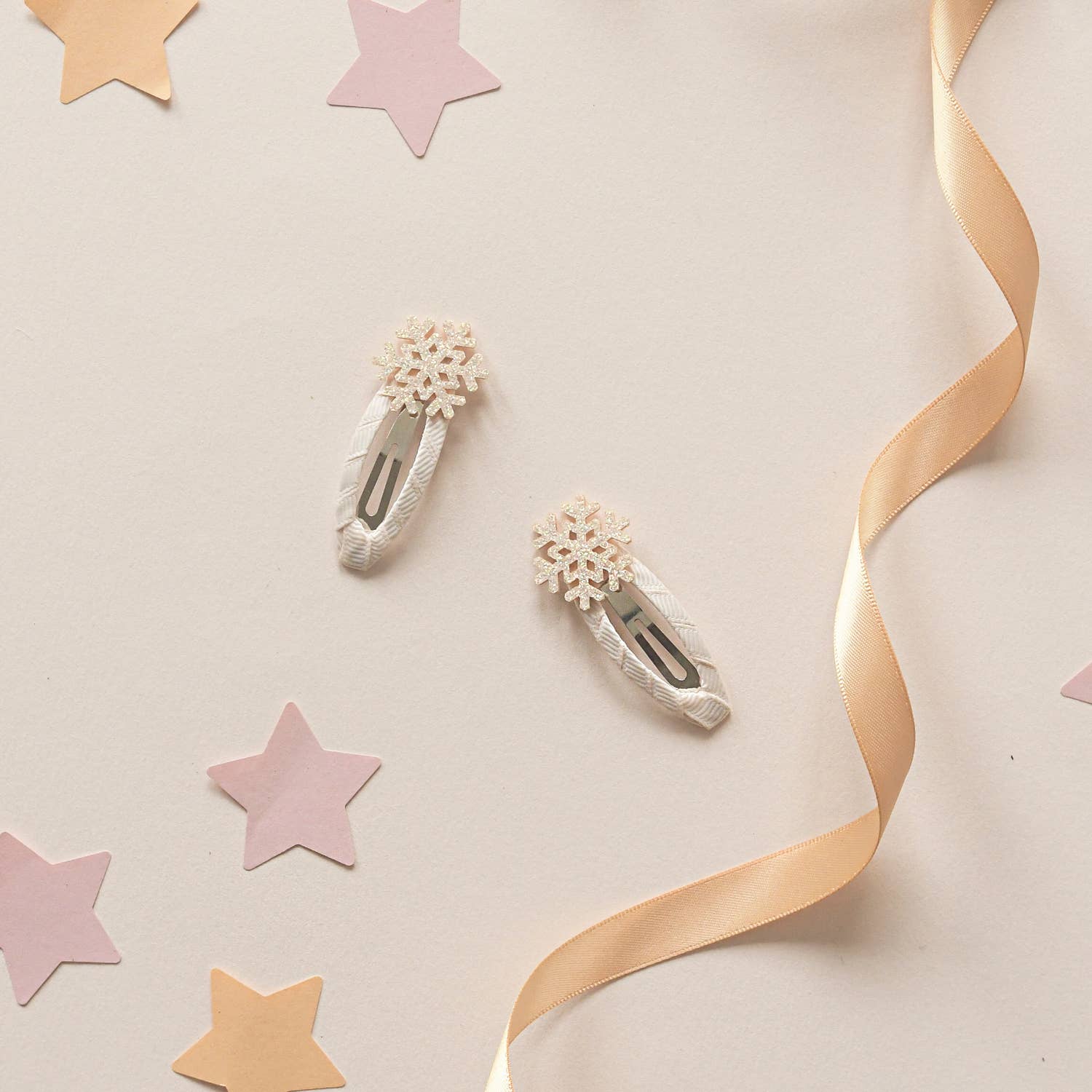 Shimmer Snowflake Clips