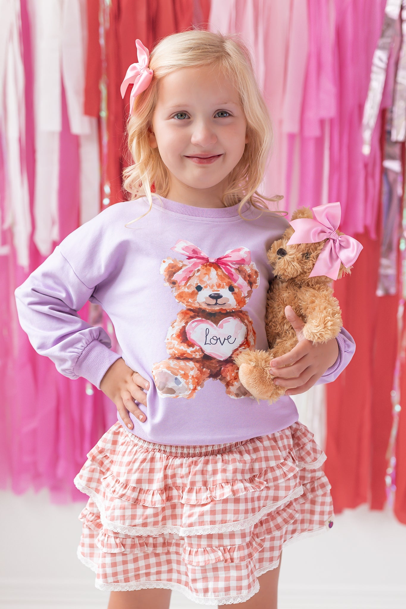 Model is wearing a 6Y