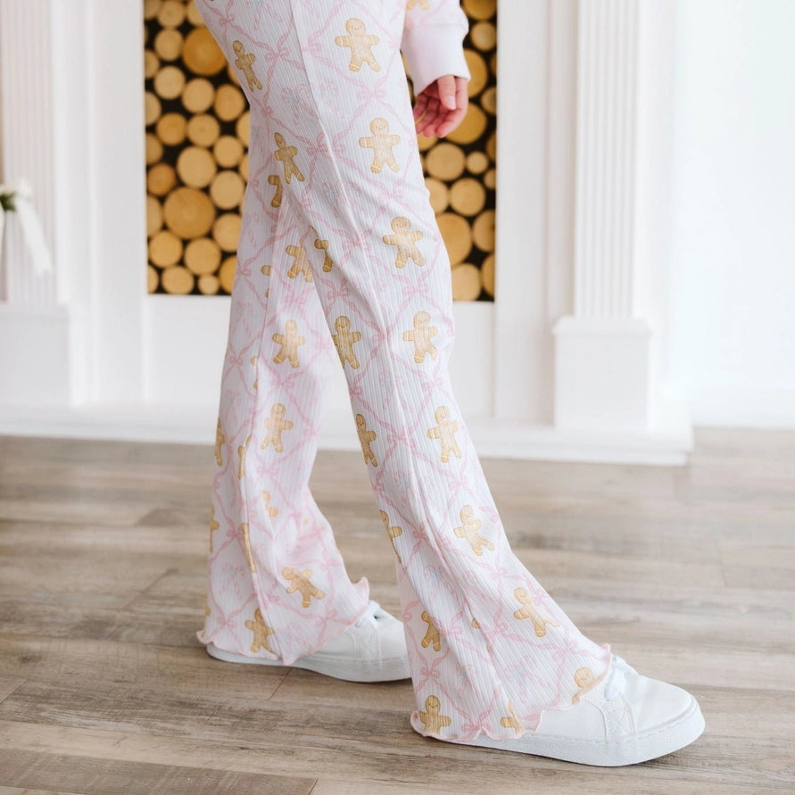 Sweet Wink Flare Legging - Gingerbread Bow Trellis