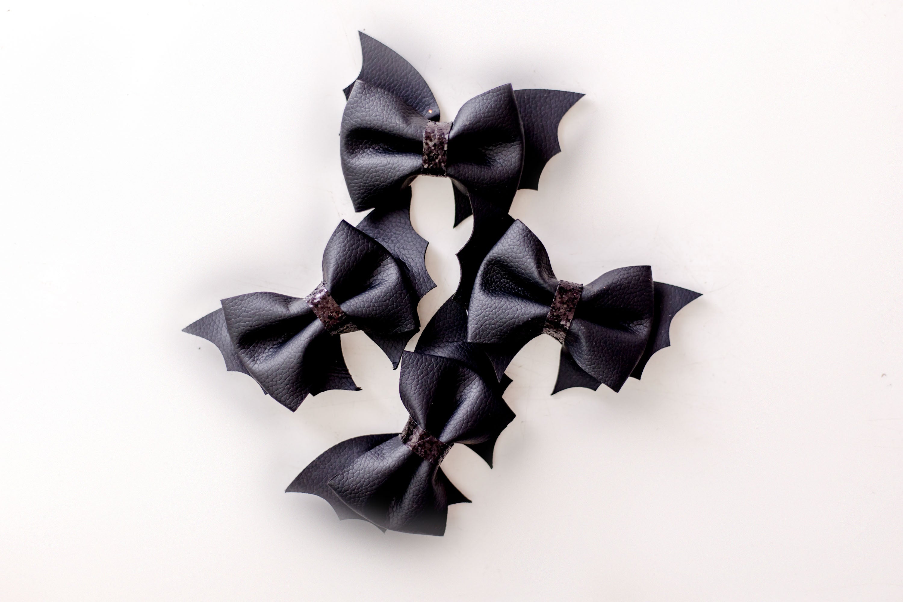 Feelin' Batty Bow