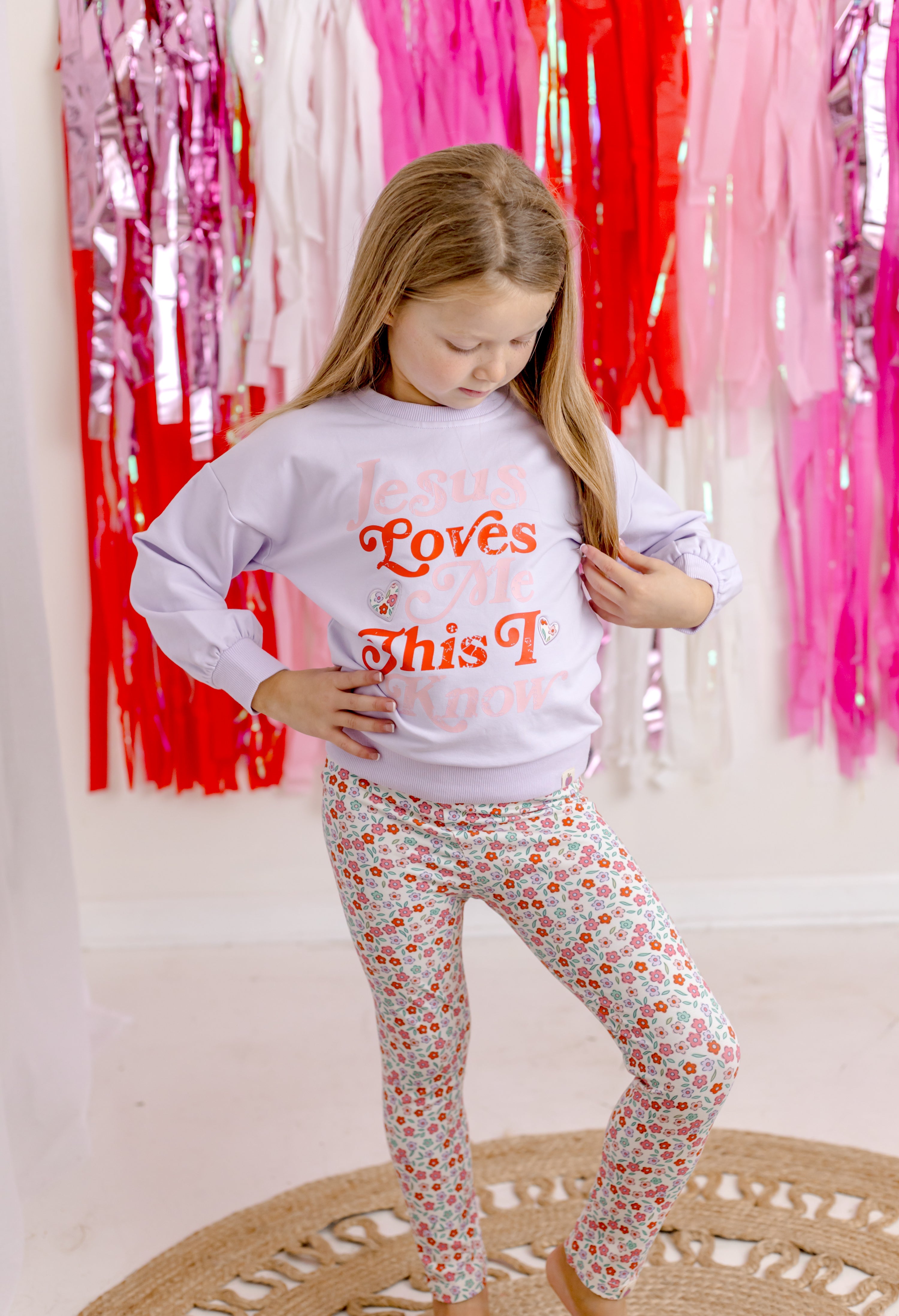 Sweater - Jesus Loves Me