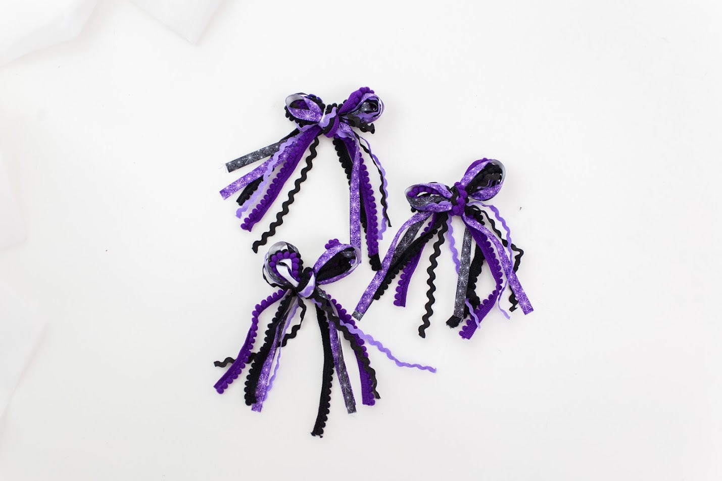 Textured Hair Bow - Wicked Webs