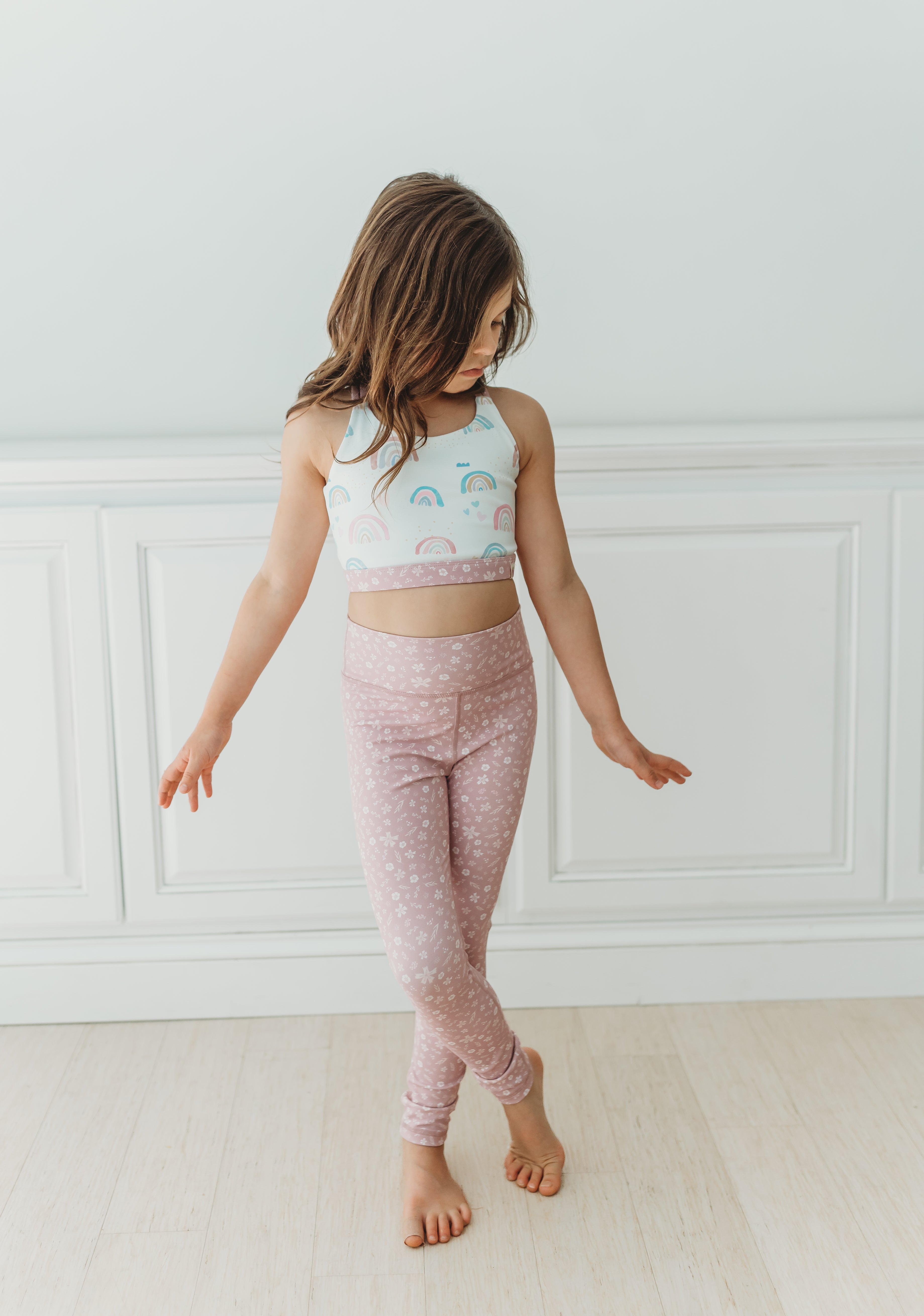 Pink popular L all over rainbow logo leggings