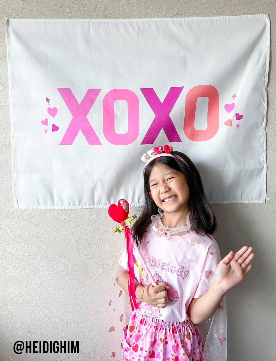 XOXO Banner - 36x26"